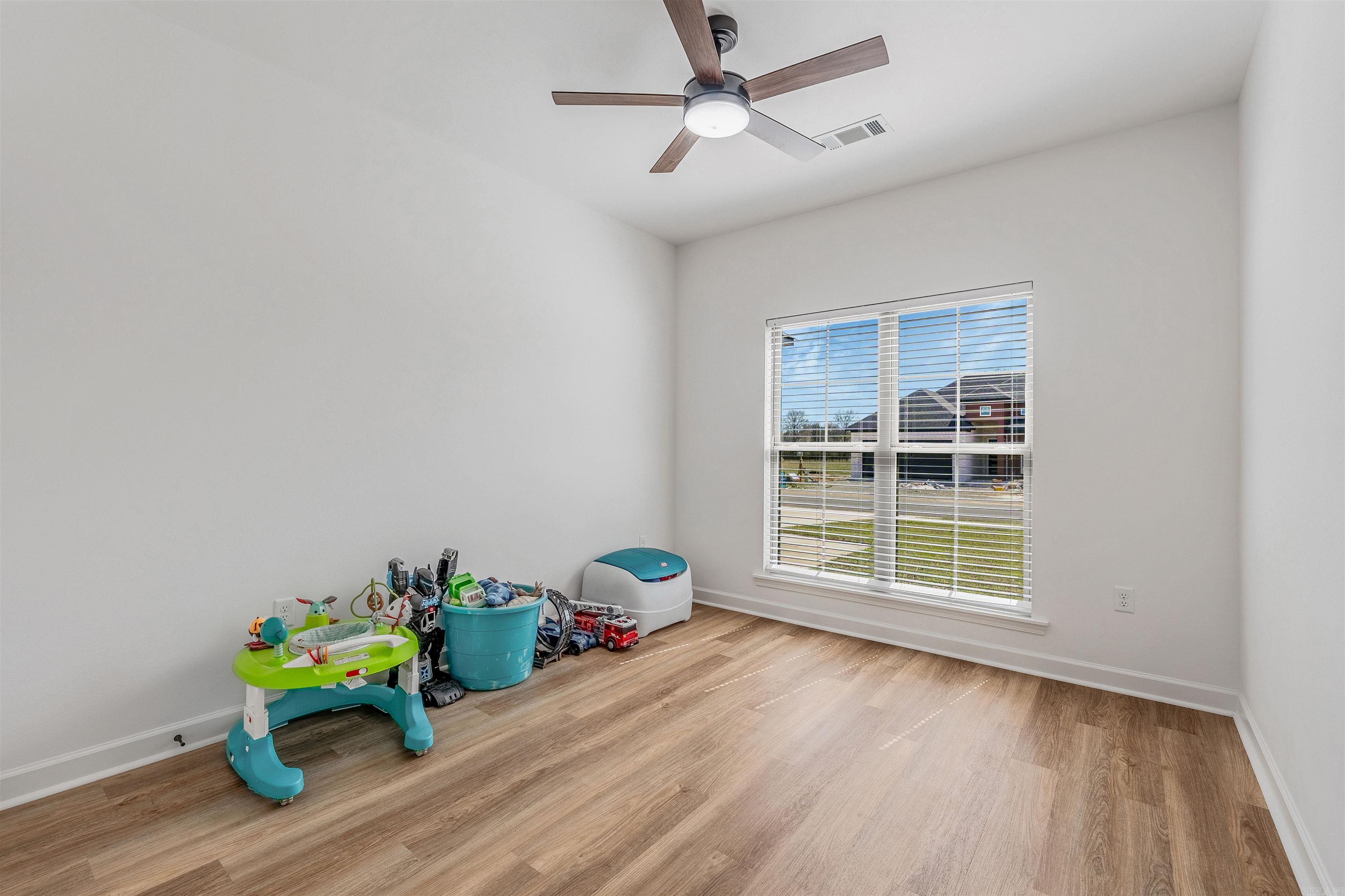 23 Dandelion Dr.  Greenbrier, AR