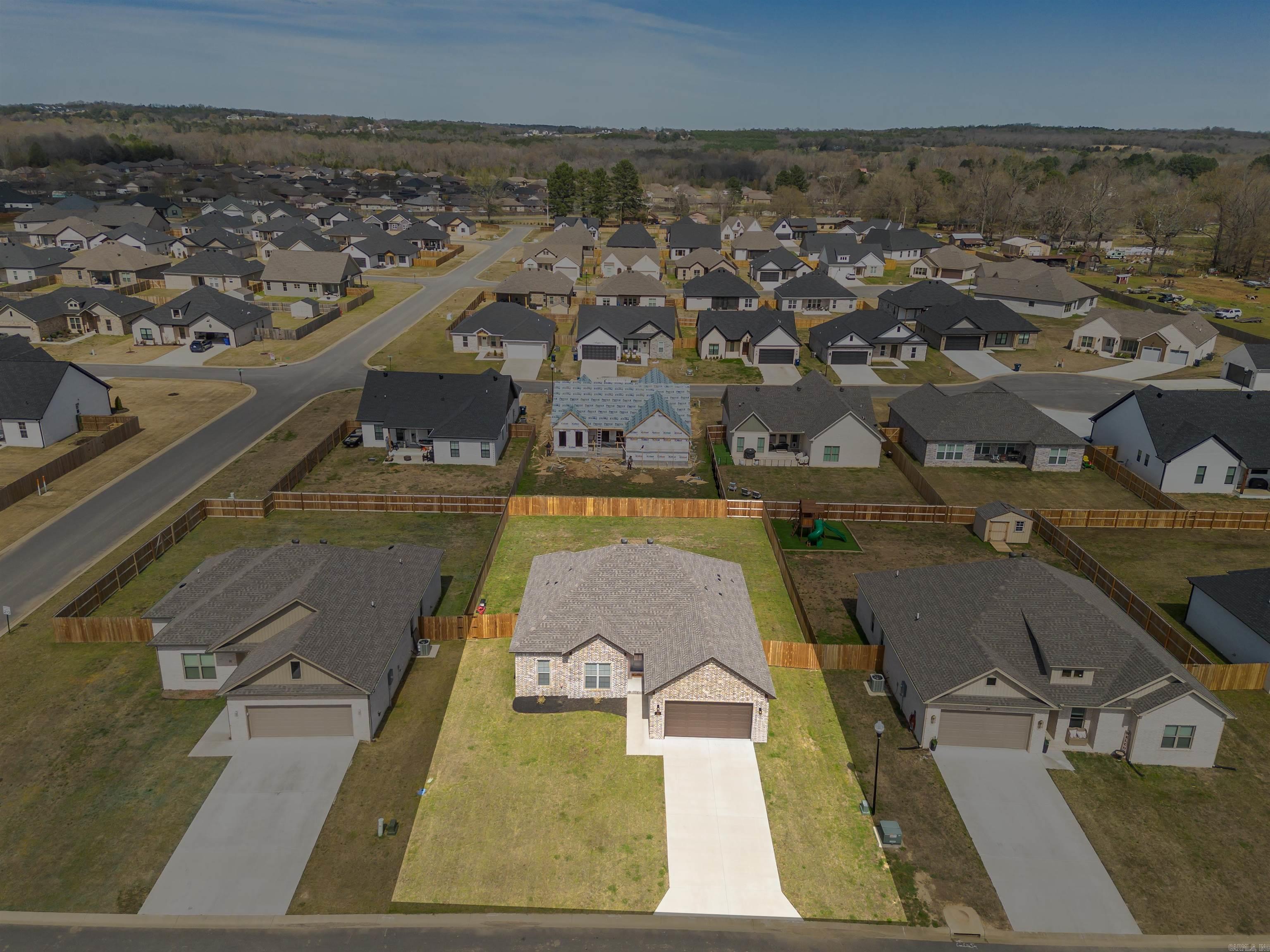 23 Dandelion Dr.  Greenbrier, AR