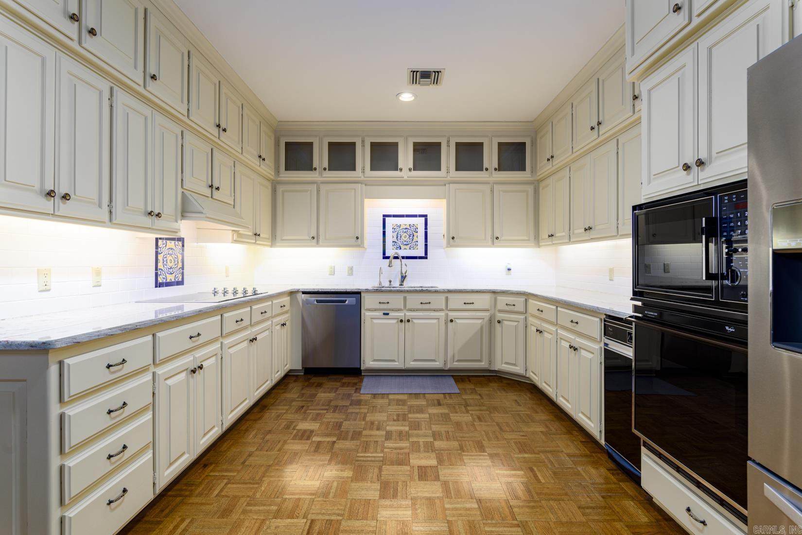 12400 Hunters Glen #8  Little Rock, AR