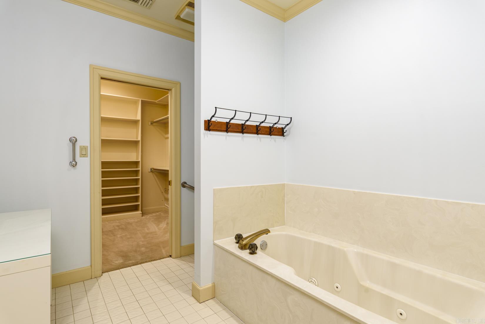 12400 Hunters Glen #8  Little Rock, AR