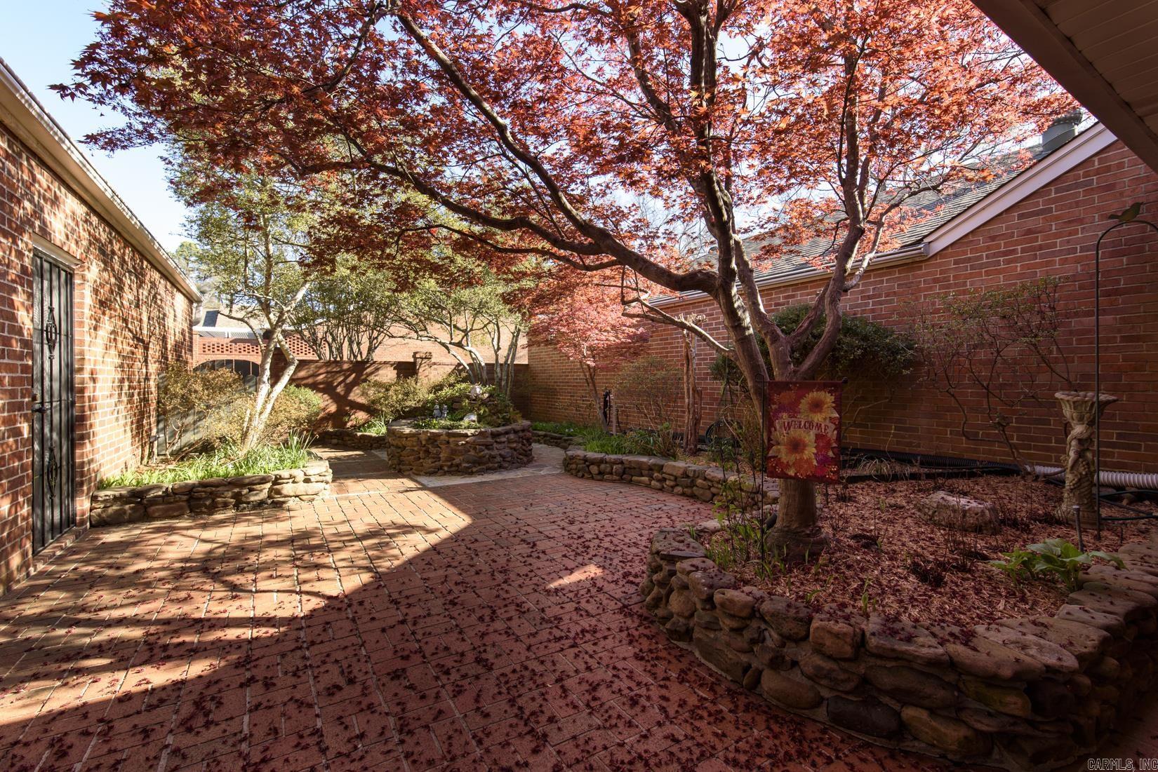 12400 Hunters Glen #8  Little Rock, AR