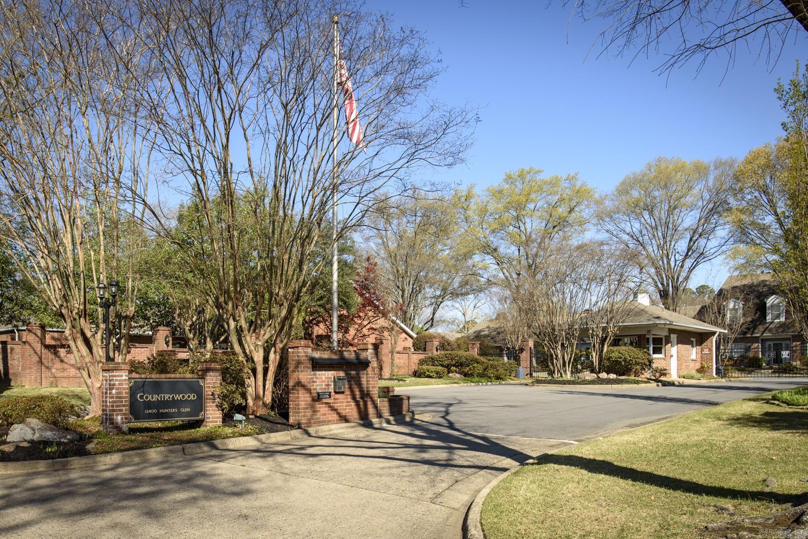 12400 Hunters Glen #8  Little Rock, AR