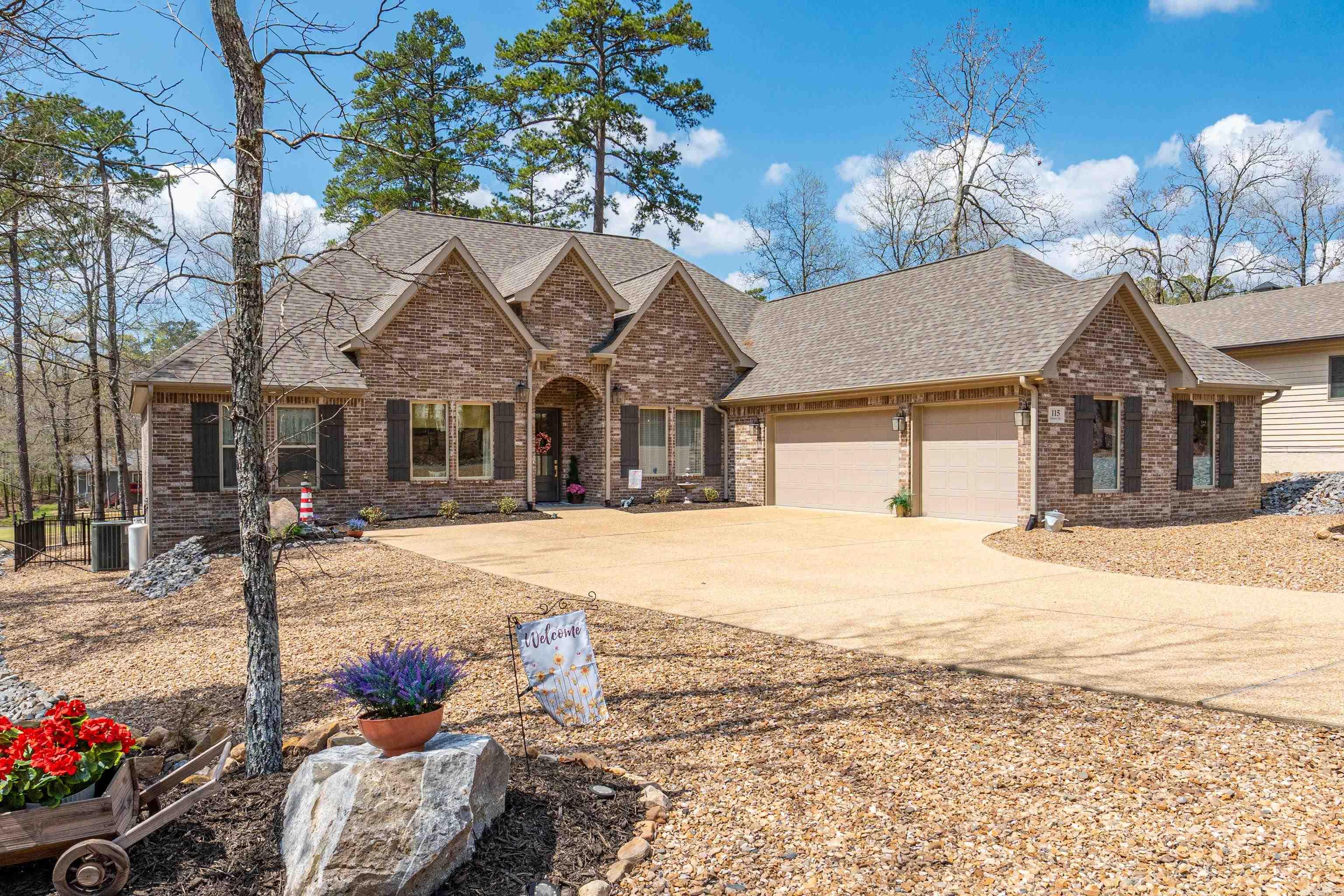 115 Cifuentes  Hot Springs Village, AR
