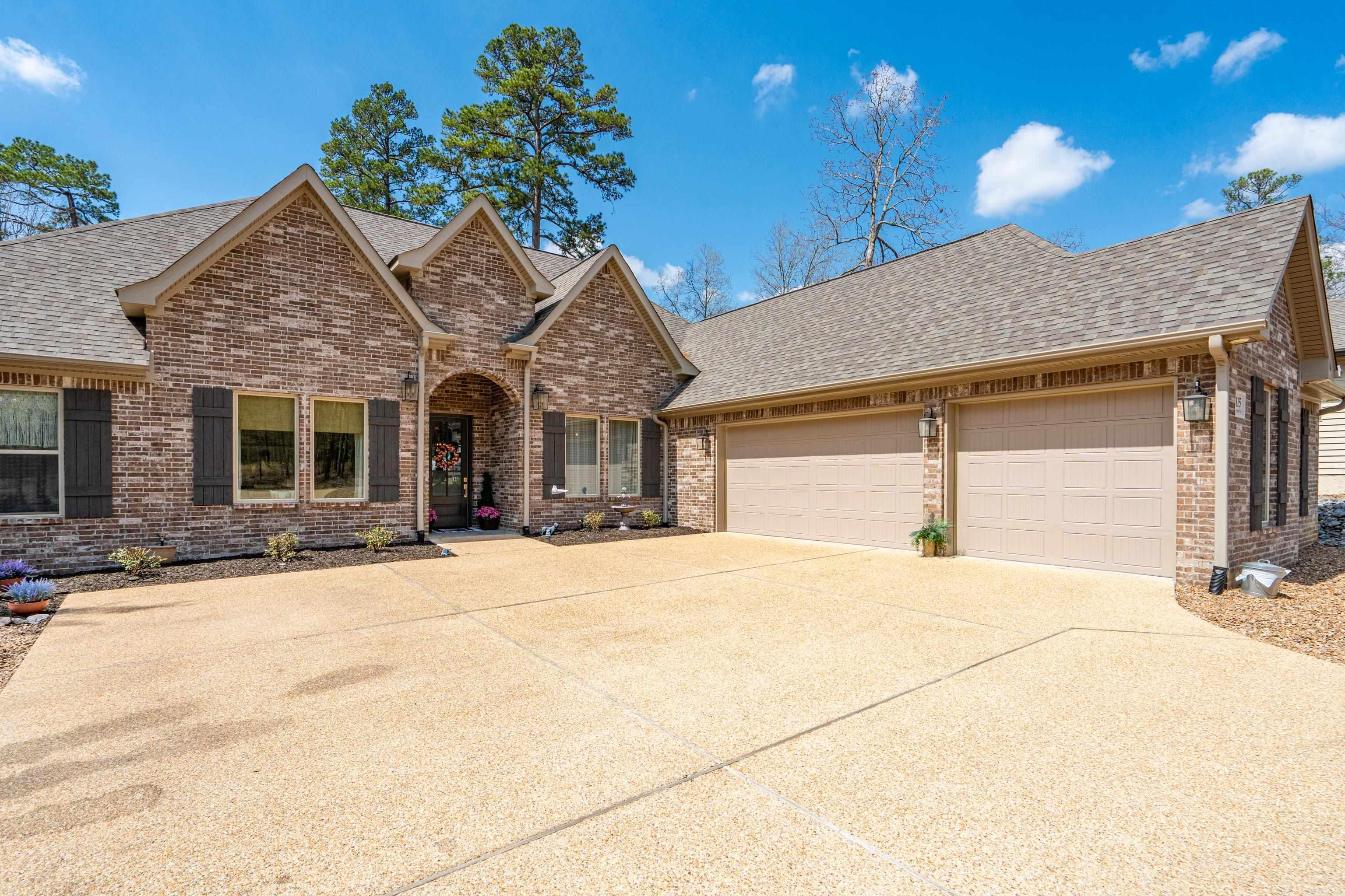 115 Cifuentes  Hot Springs Village, AR