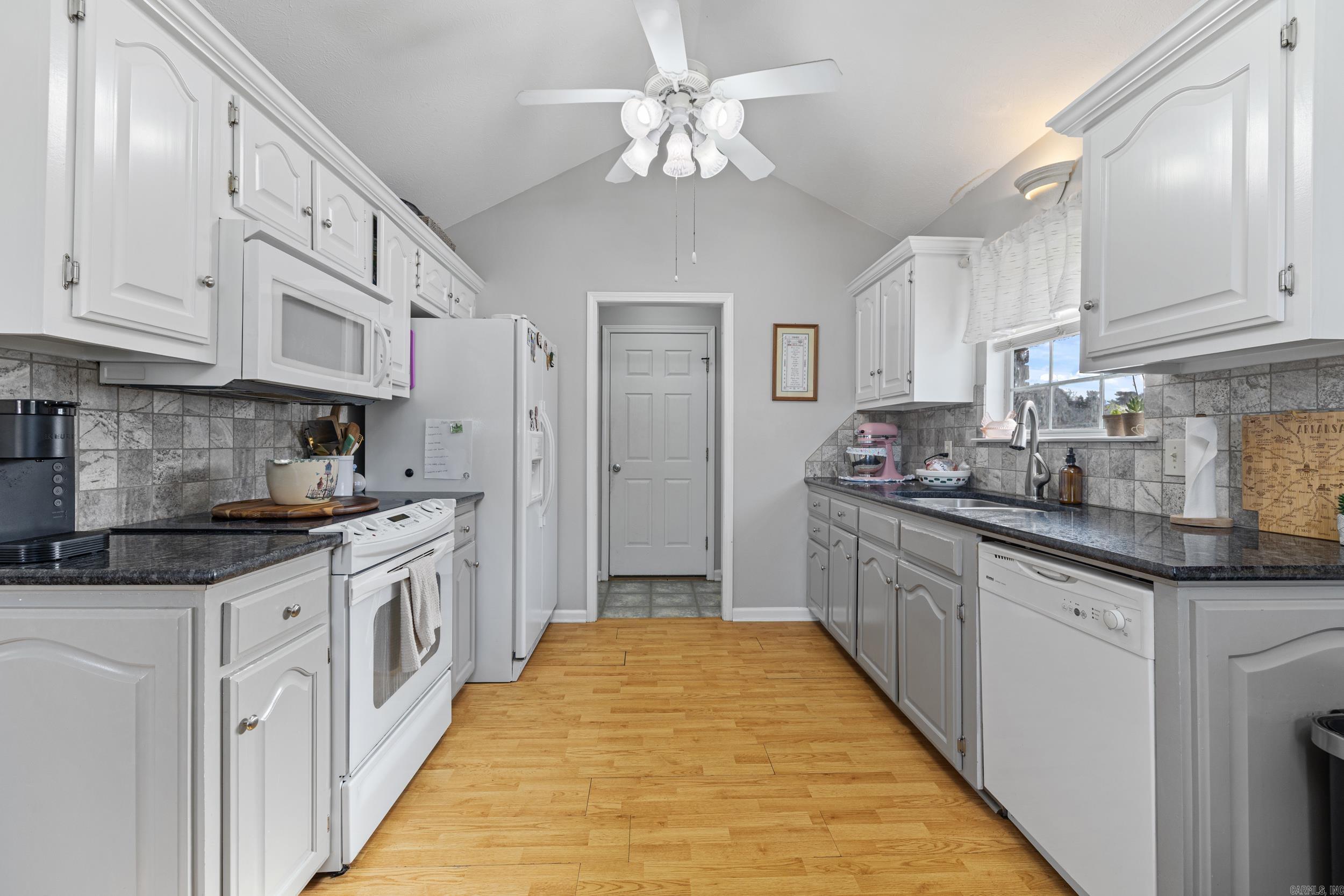 1600 Ridgefield Dr  Heber Springs, AR