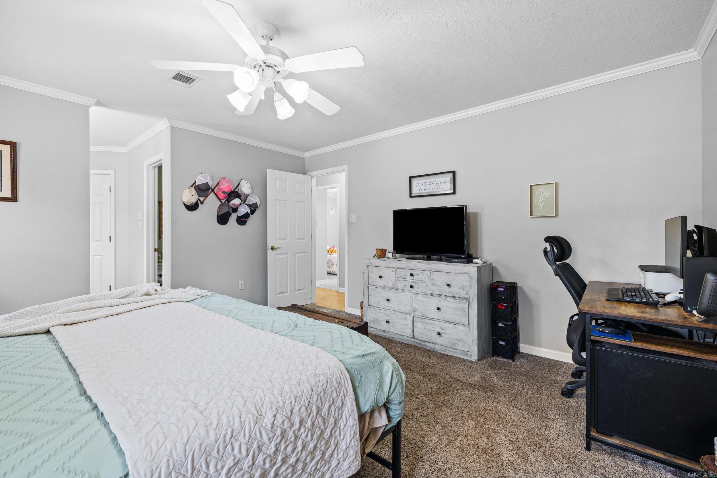 1600 Ridgefield Dr  Heber Springs, AR