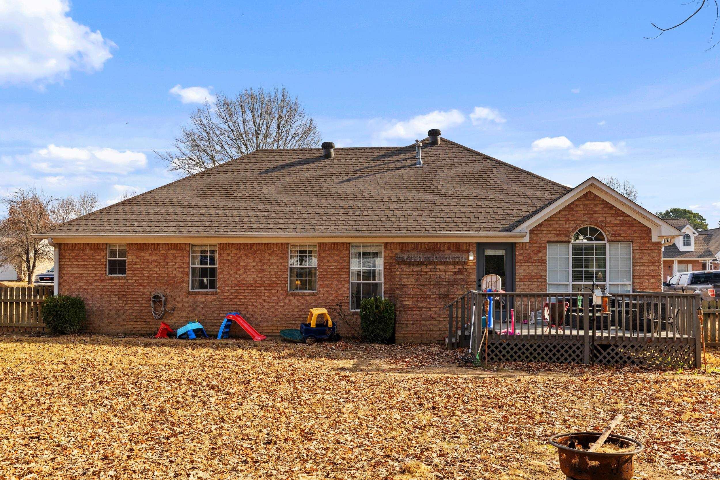 1600 Ridgefield Dr  Heber Springs, AR