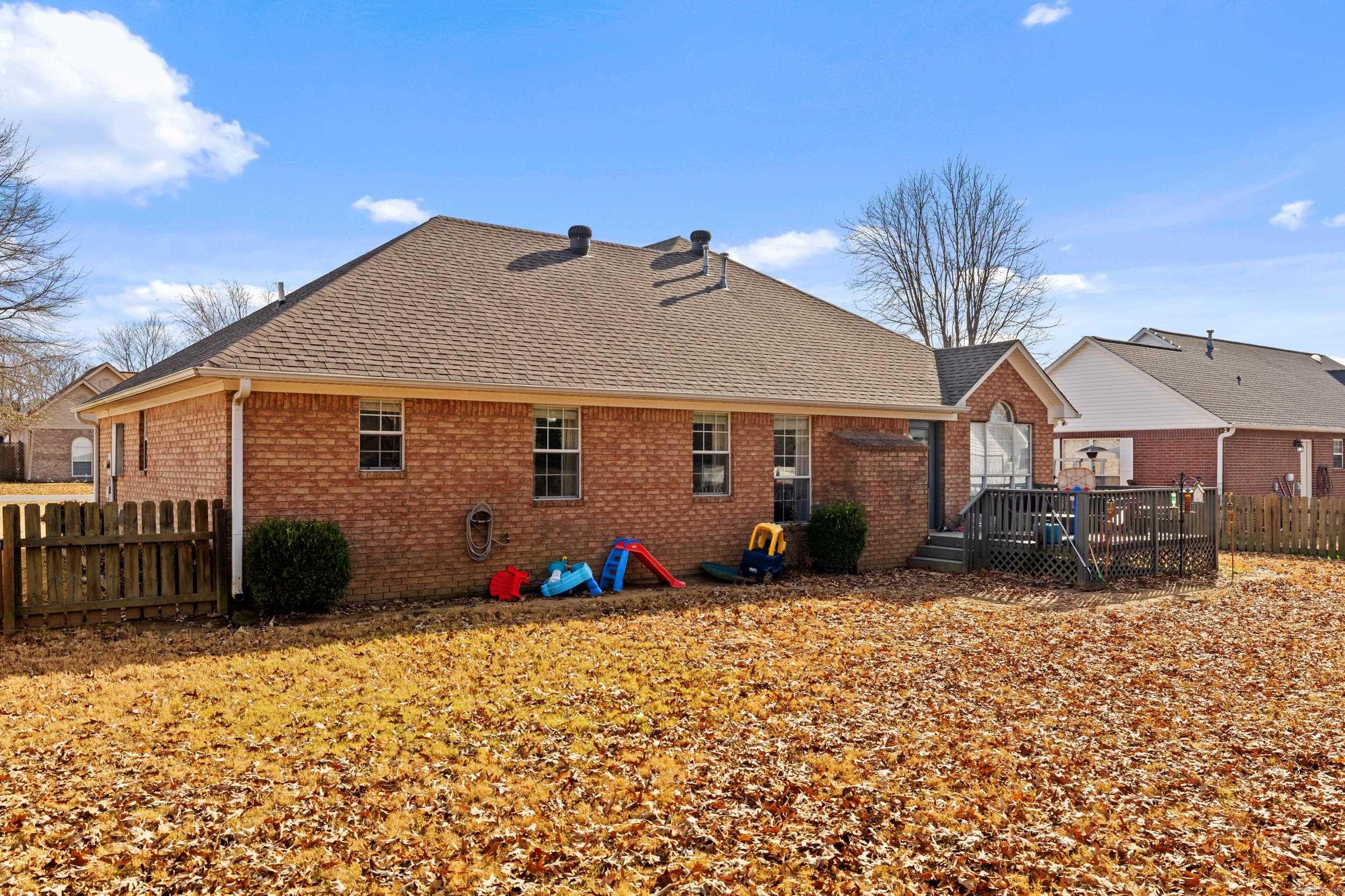 1600 Ridgefield Dr  Heber Springs, AR