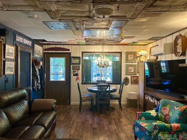 378 Cemetery  Mountain View, AR