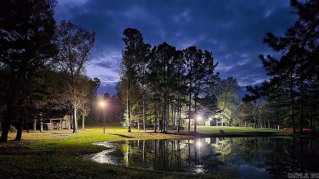 378 Cemetery  Mountain View, AR