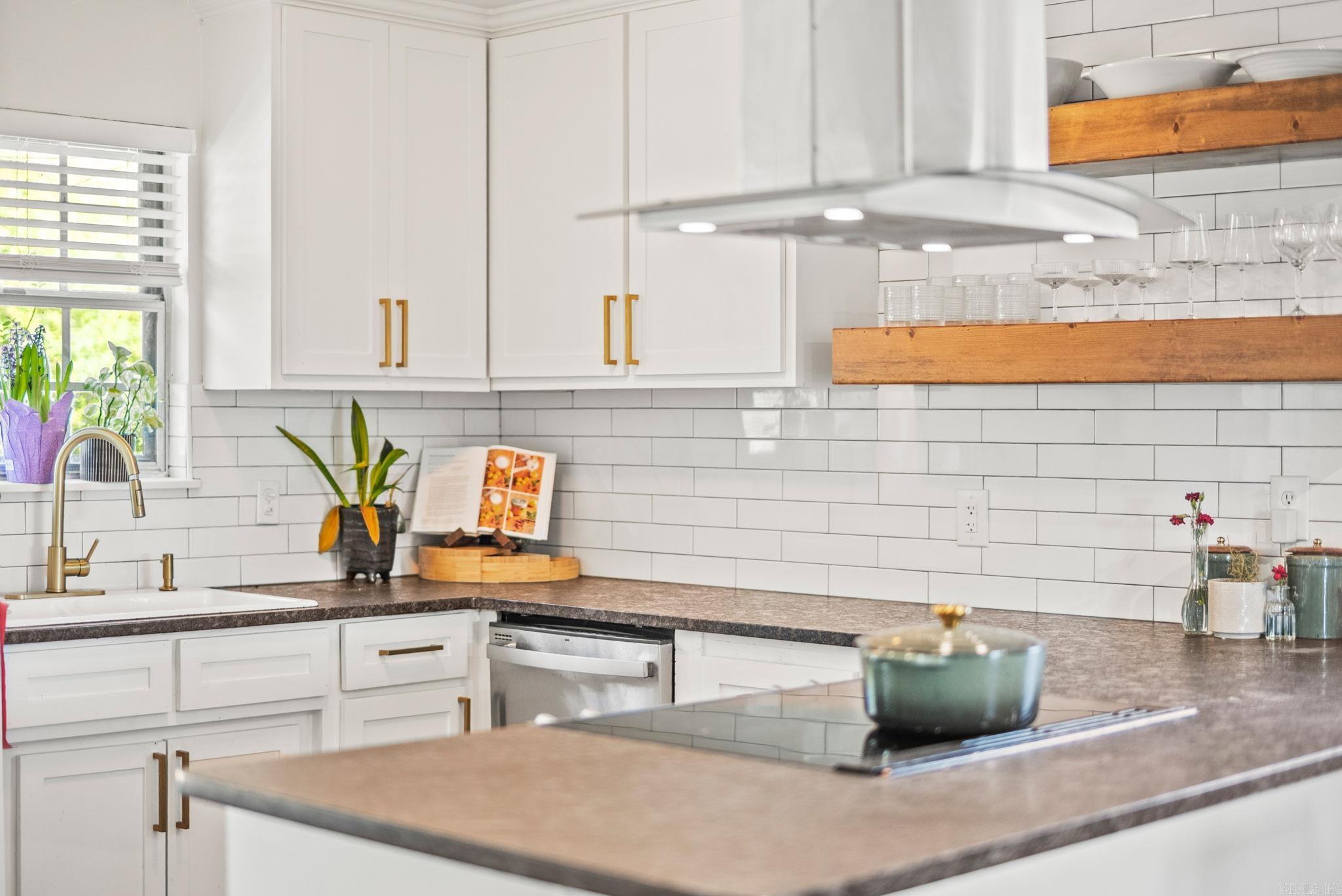 105 White Oak Ln  Little Rock, AR