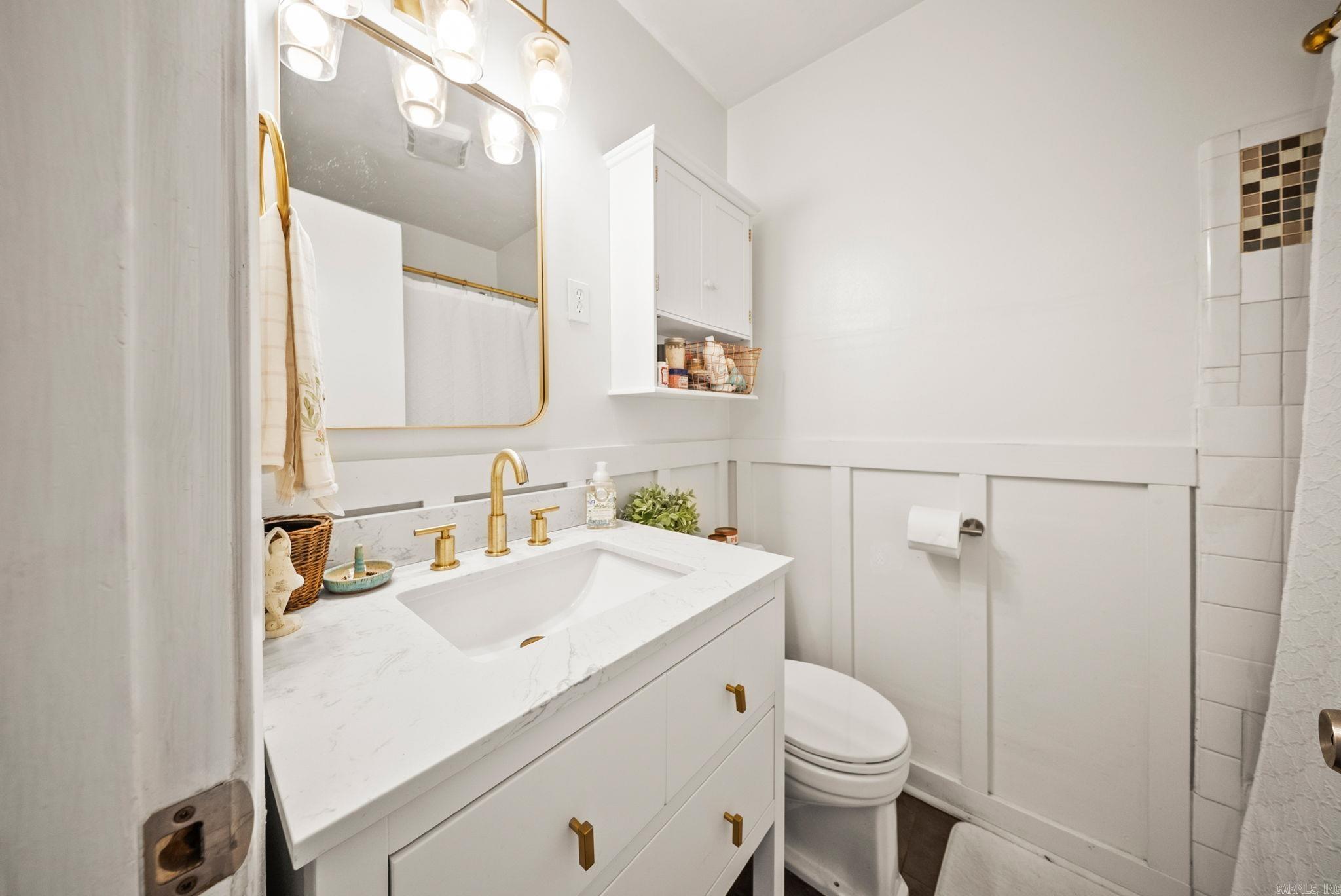 105 White Oak Ln  Little Rock, AR