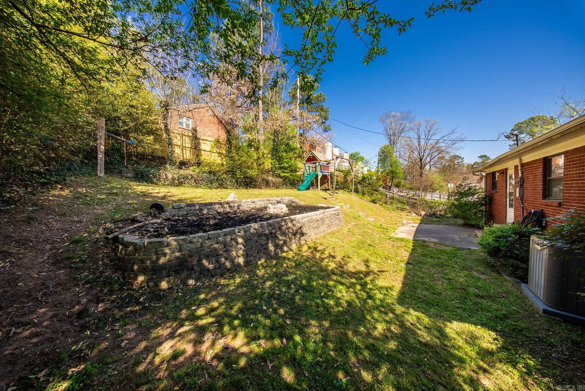 105 White Oak Ln  Little Rock, AR