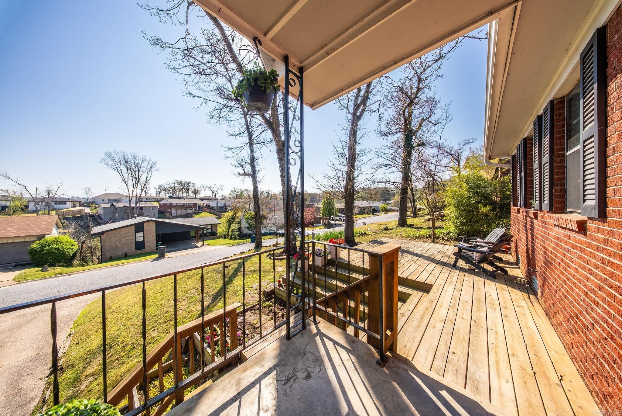 105 White Oak Ln  Little Rock, AR