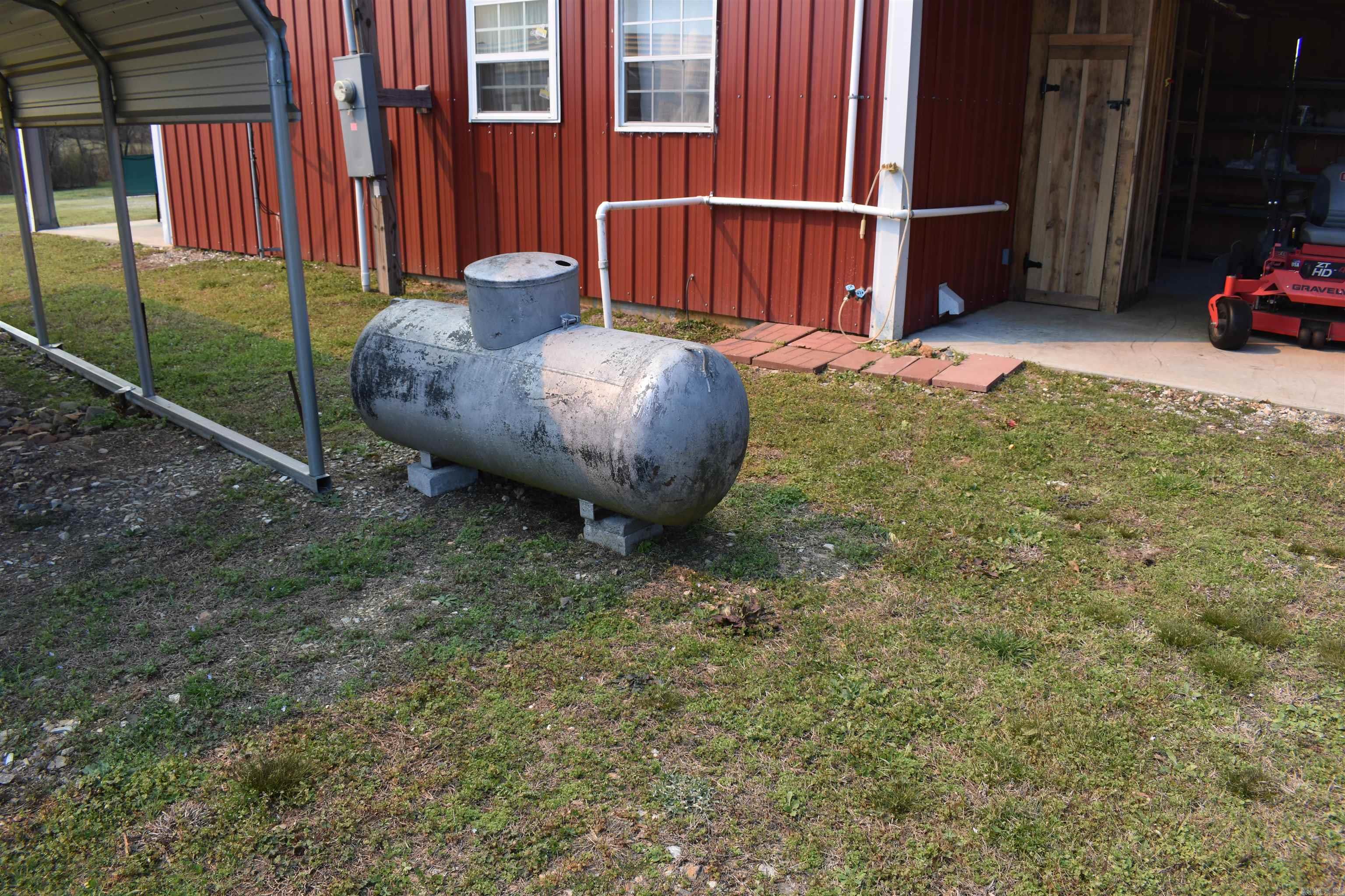 44 Duncan Ln  Story, AR