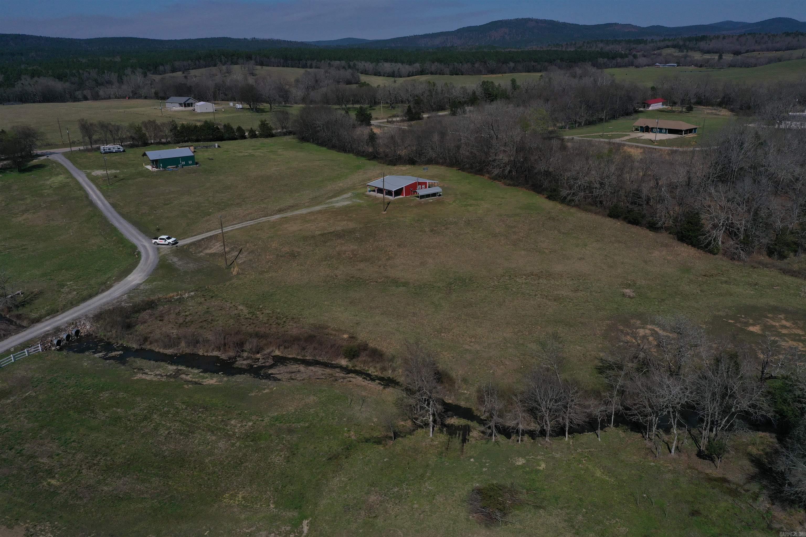 44 Duncan Ln  Story, AR