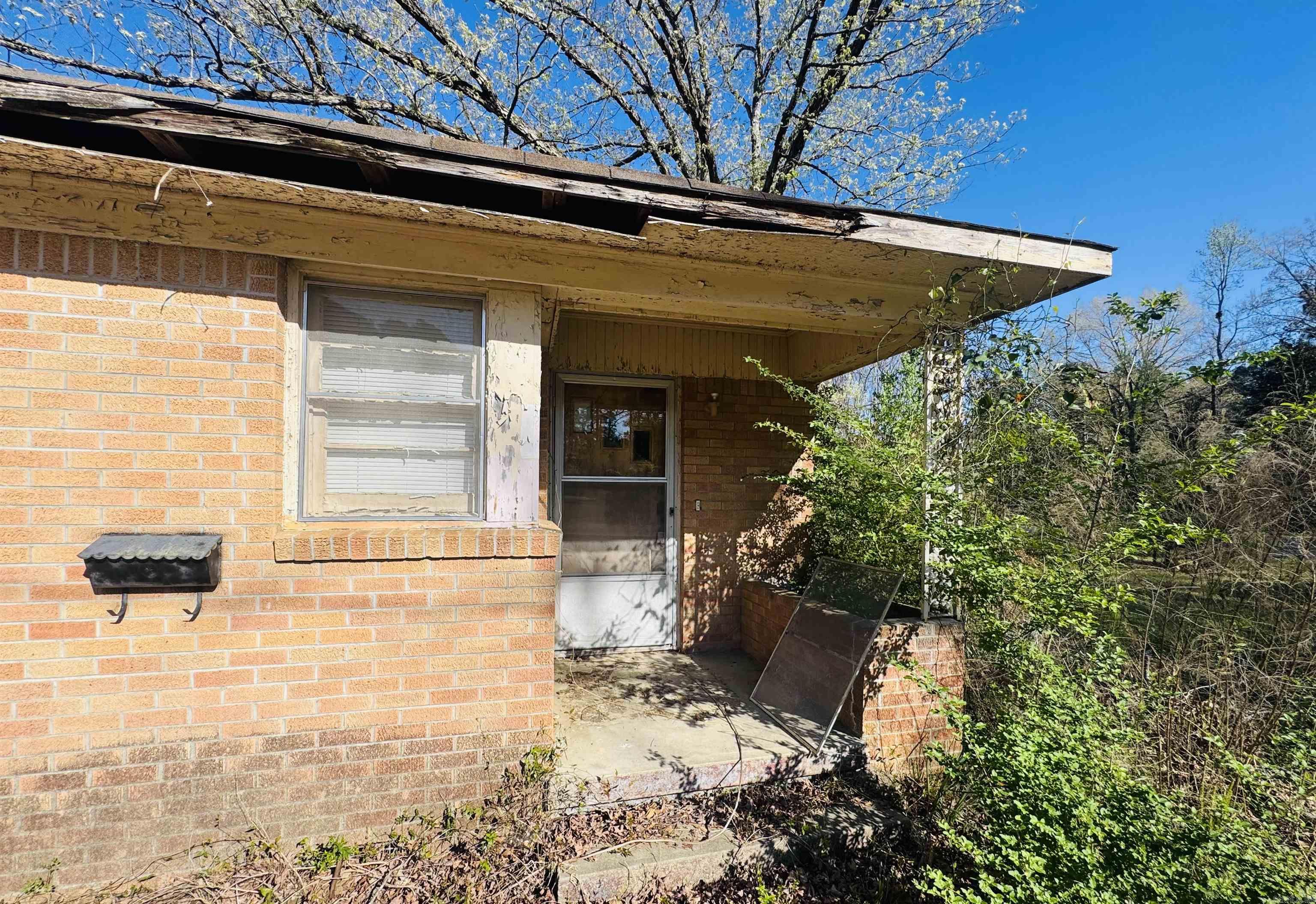 1516 Maul Road  Camden, AR