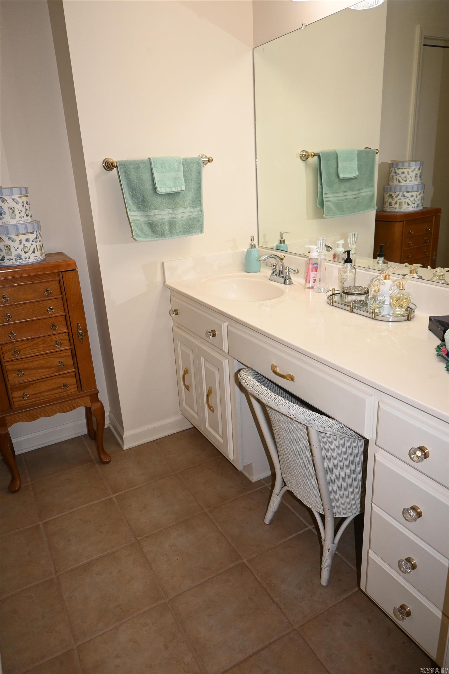 721 W George Pike Ln  DeWitt, AR