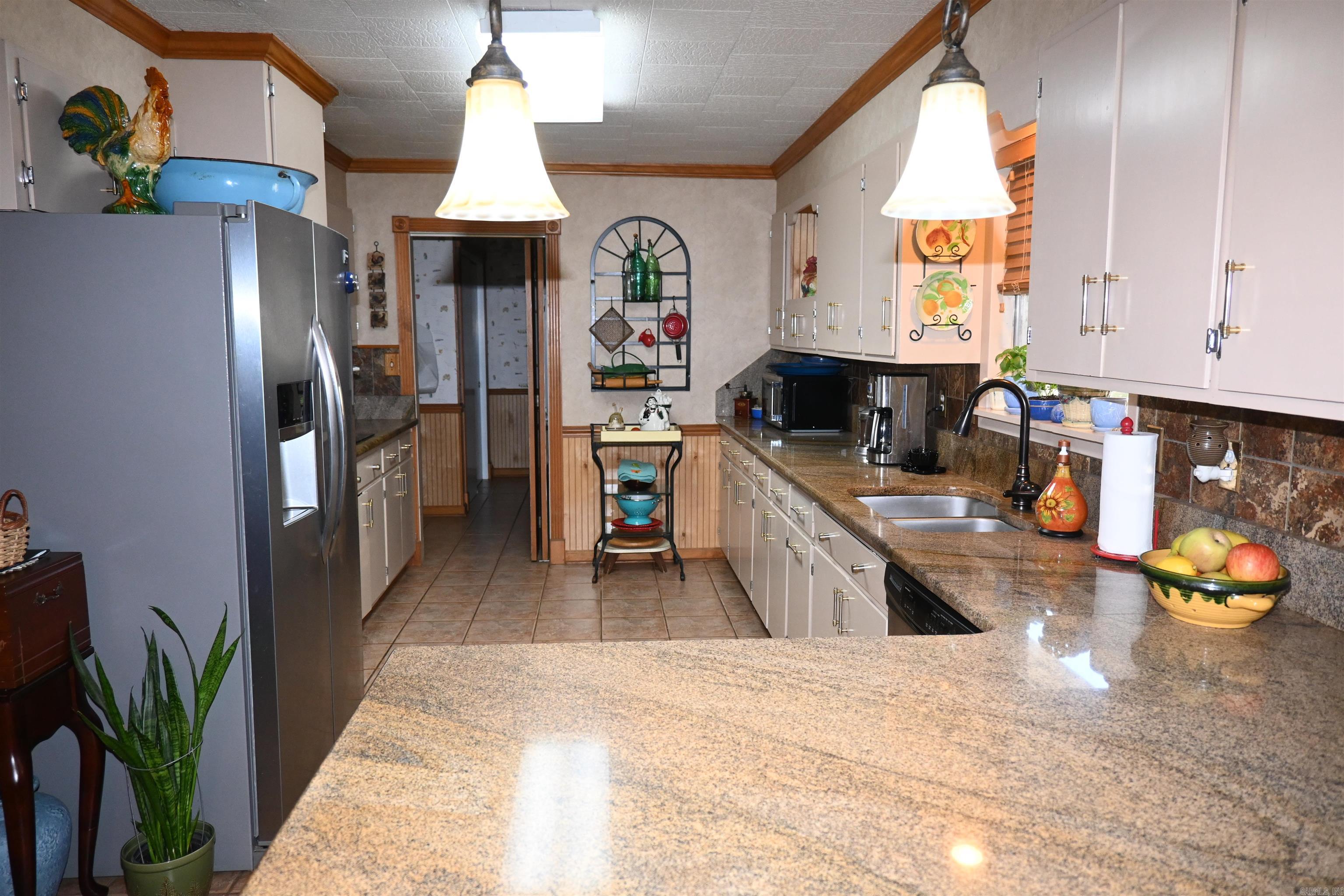 721 W George Pike Ln  DeWitt, AR