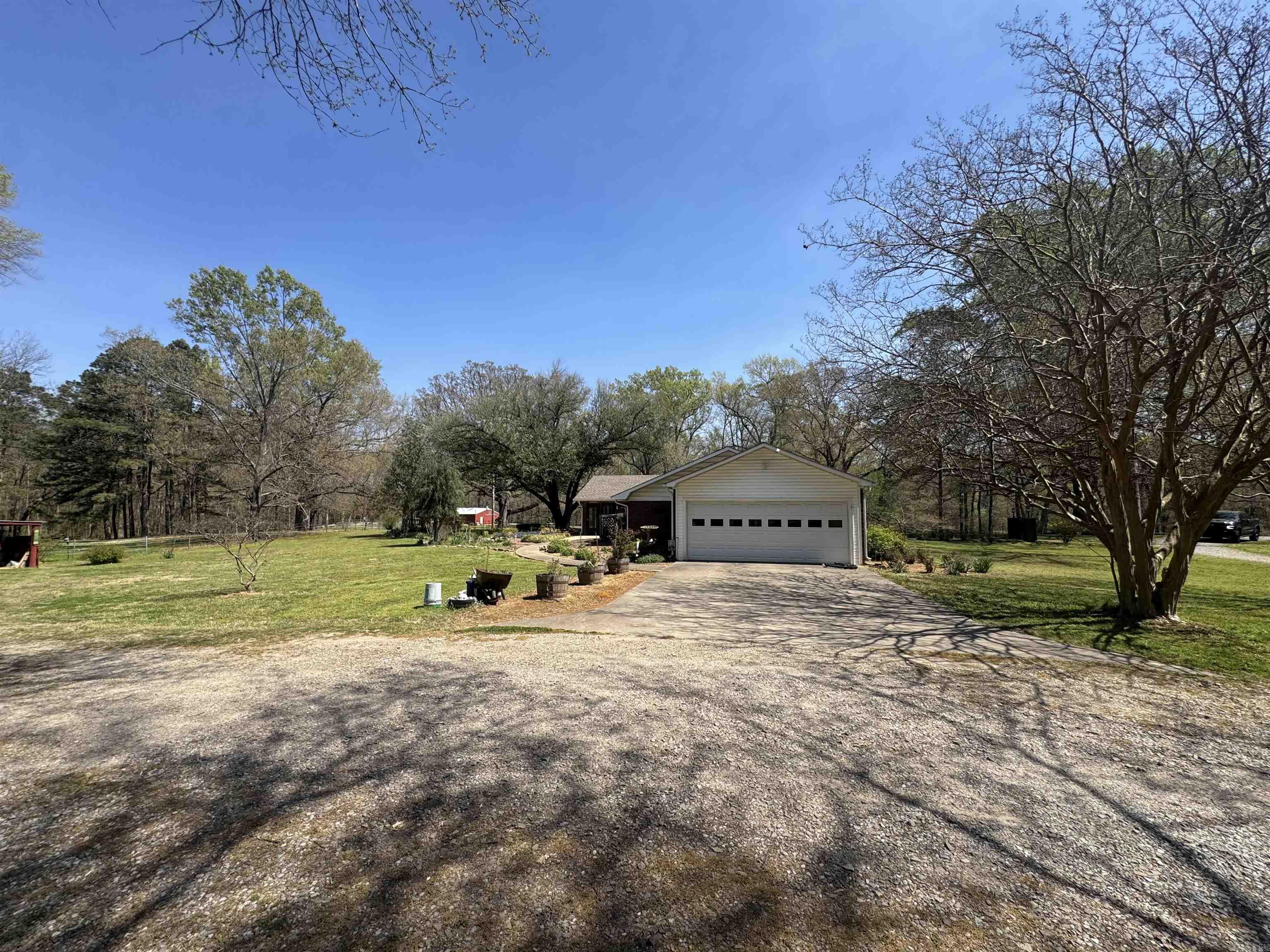 721 W George Pike Ln  DeWitt, AR