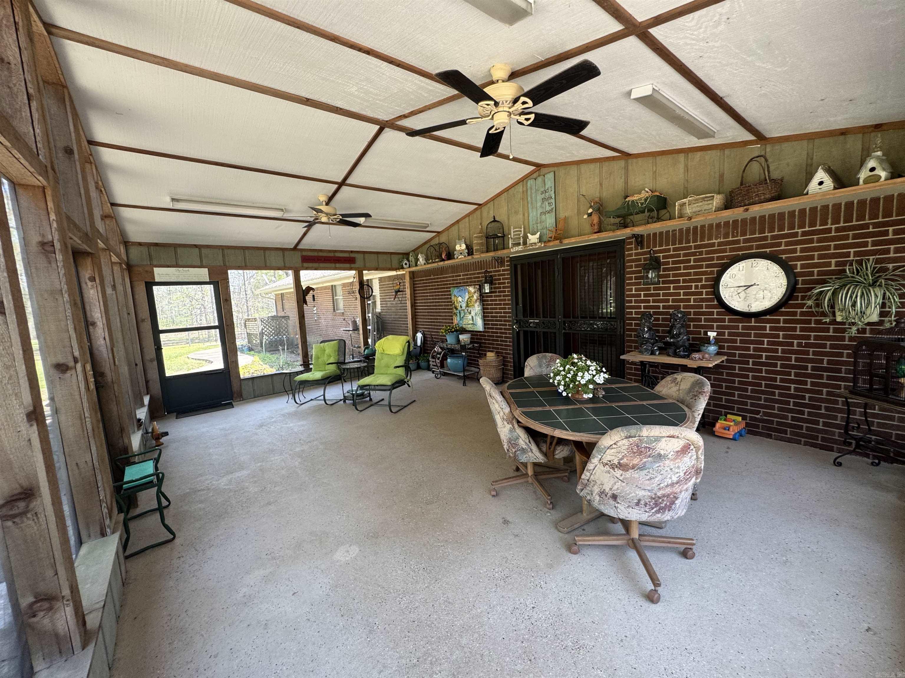 721 W George Pike Ln  DeWitt, AR