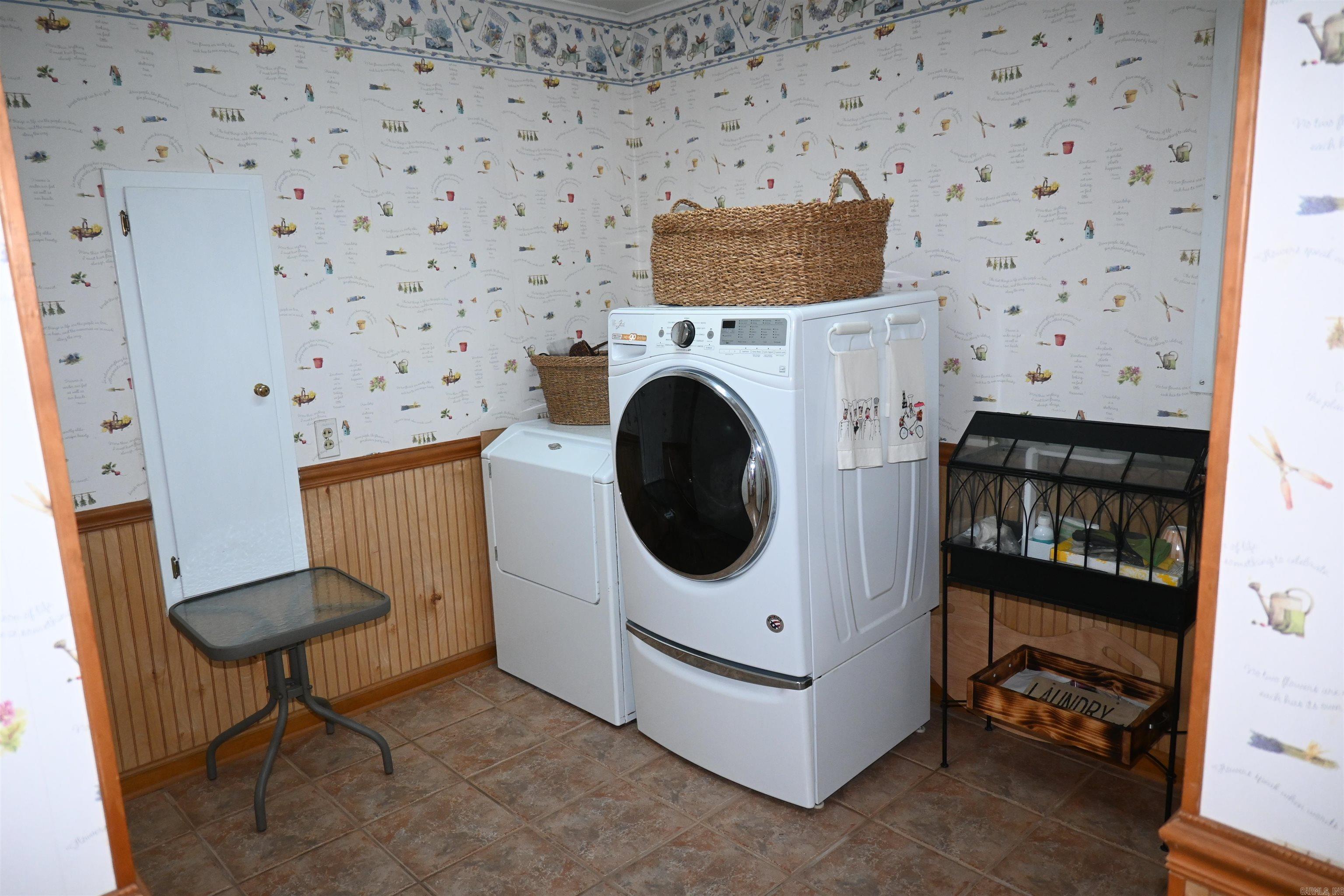 721 W George Pike Ln  DeWitt, AR