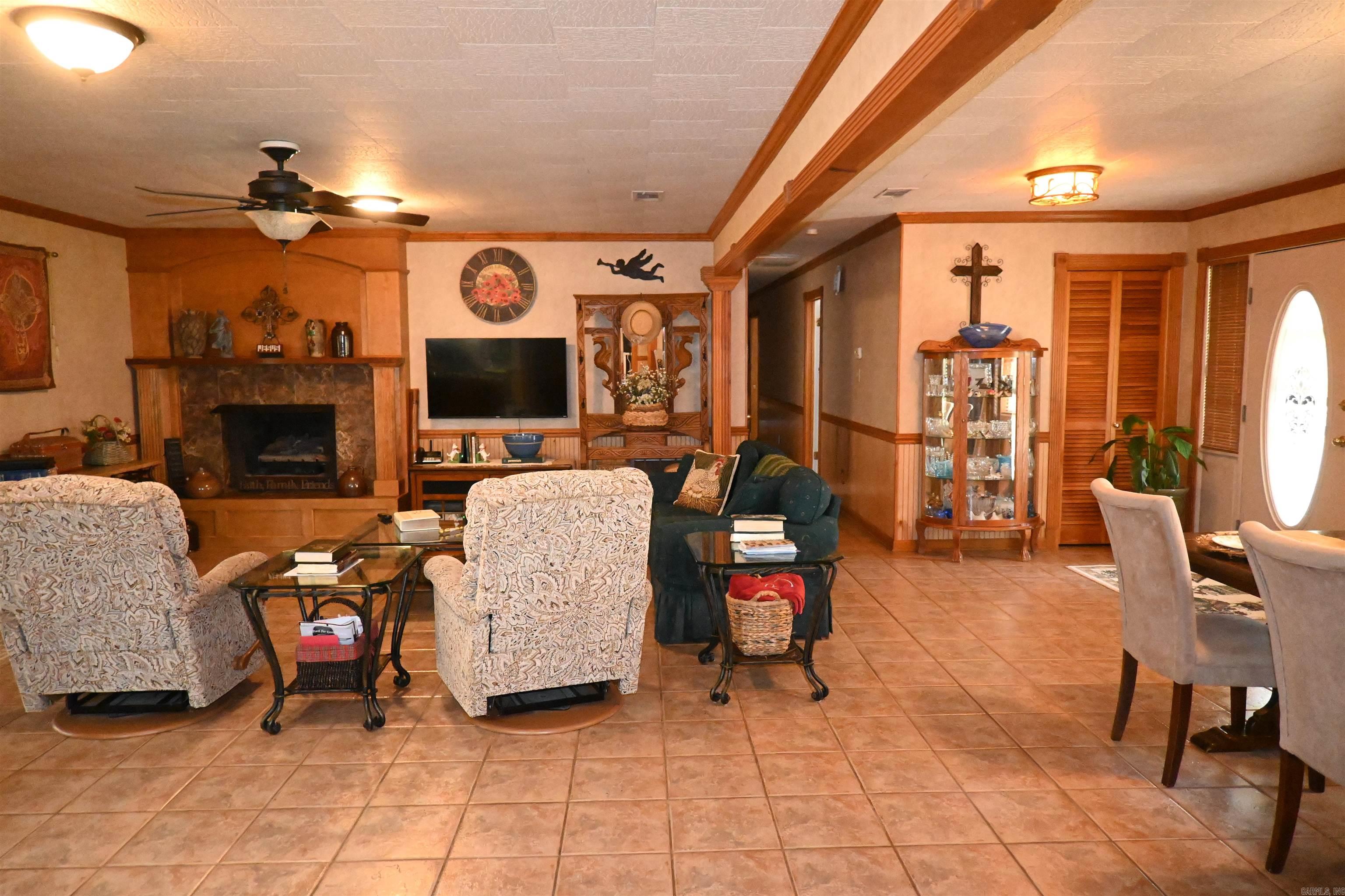 721 W George Pike Ln  DeWitt, AR