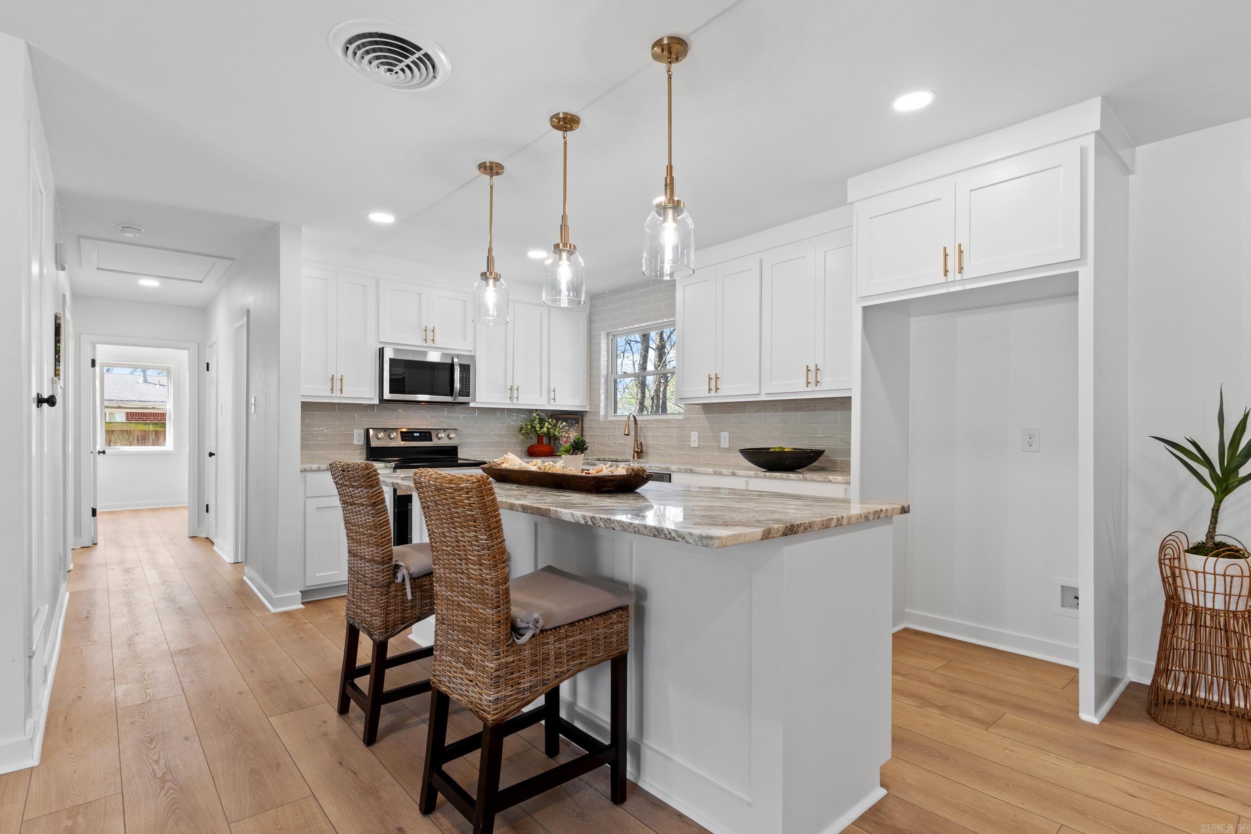 1323 Donaghey  Conway, AR