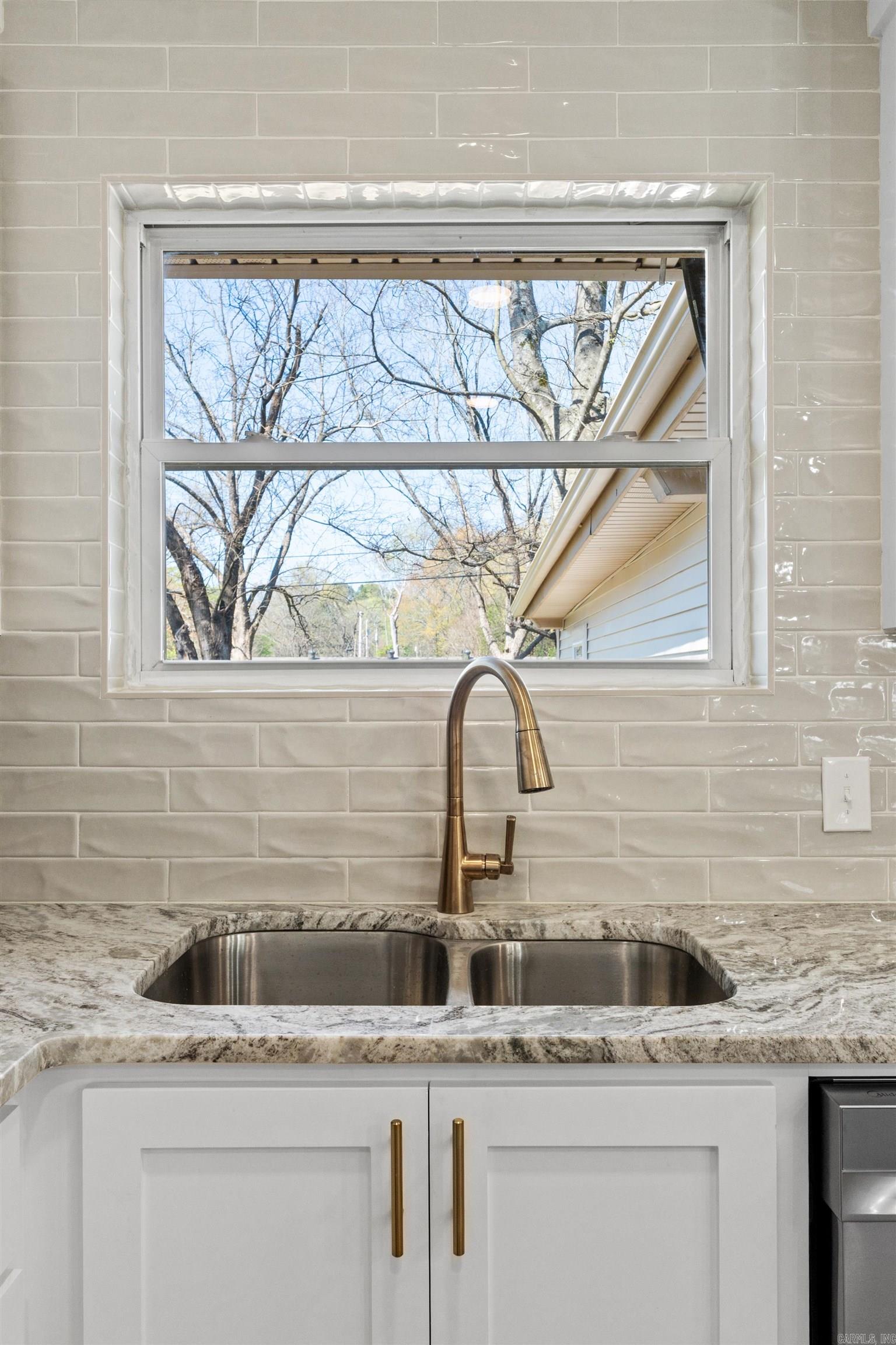 1323 Donaghey  Conway, AR