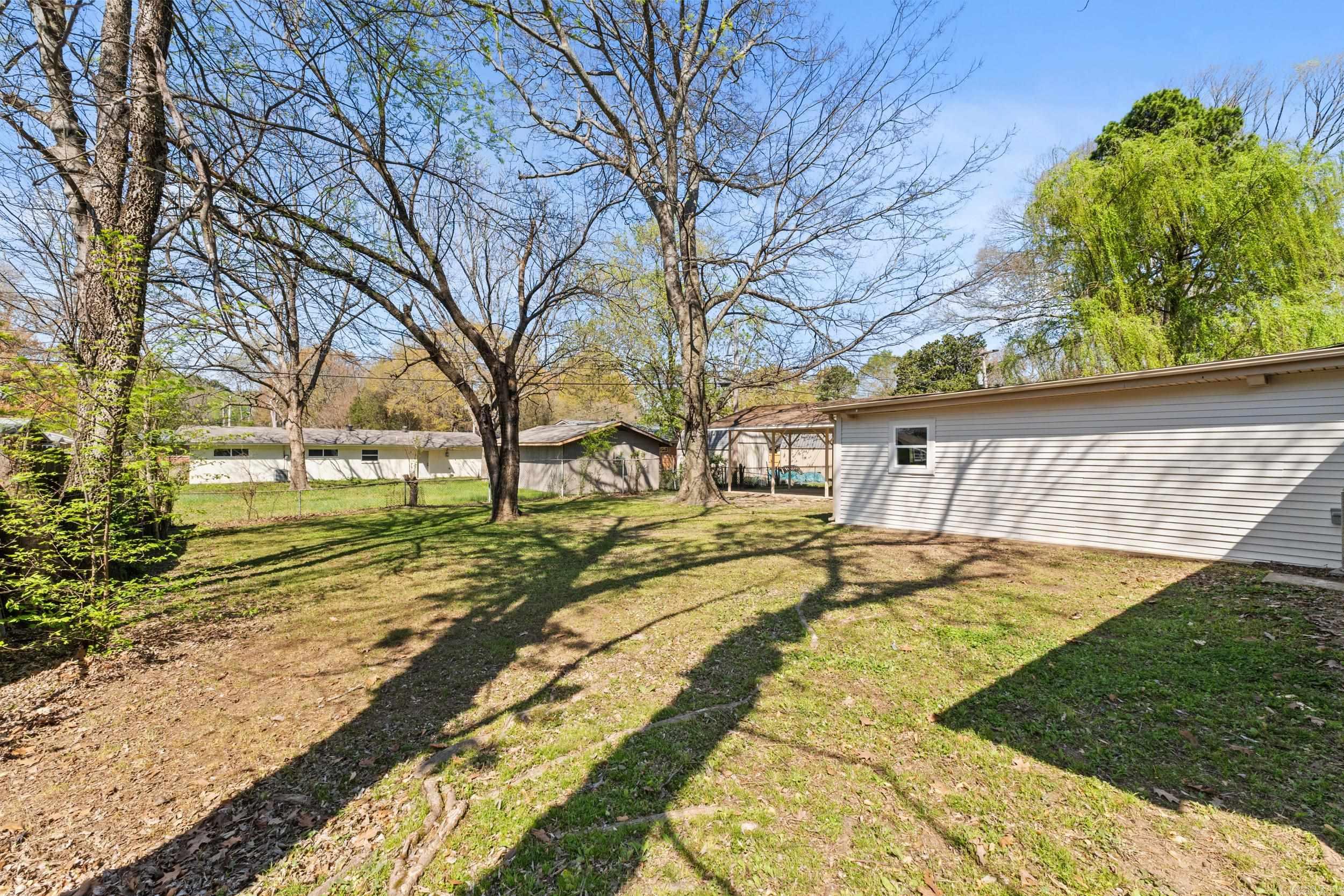 1323 Donaghey  Conway, AR