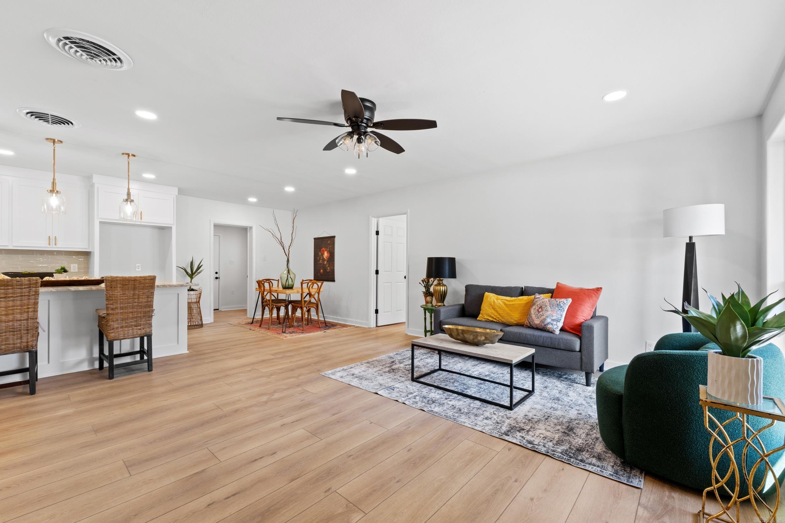 1323 Donaghey  Conway, AR