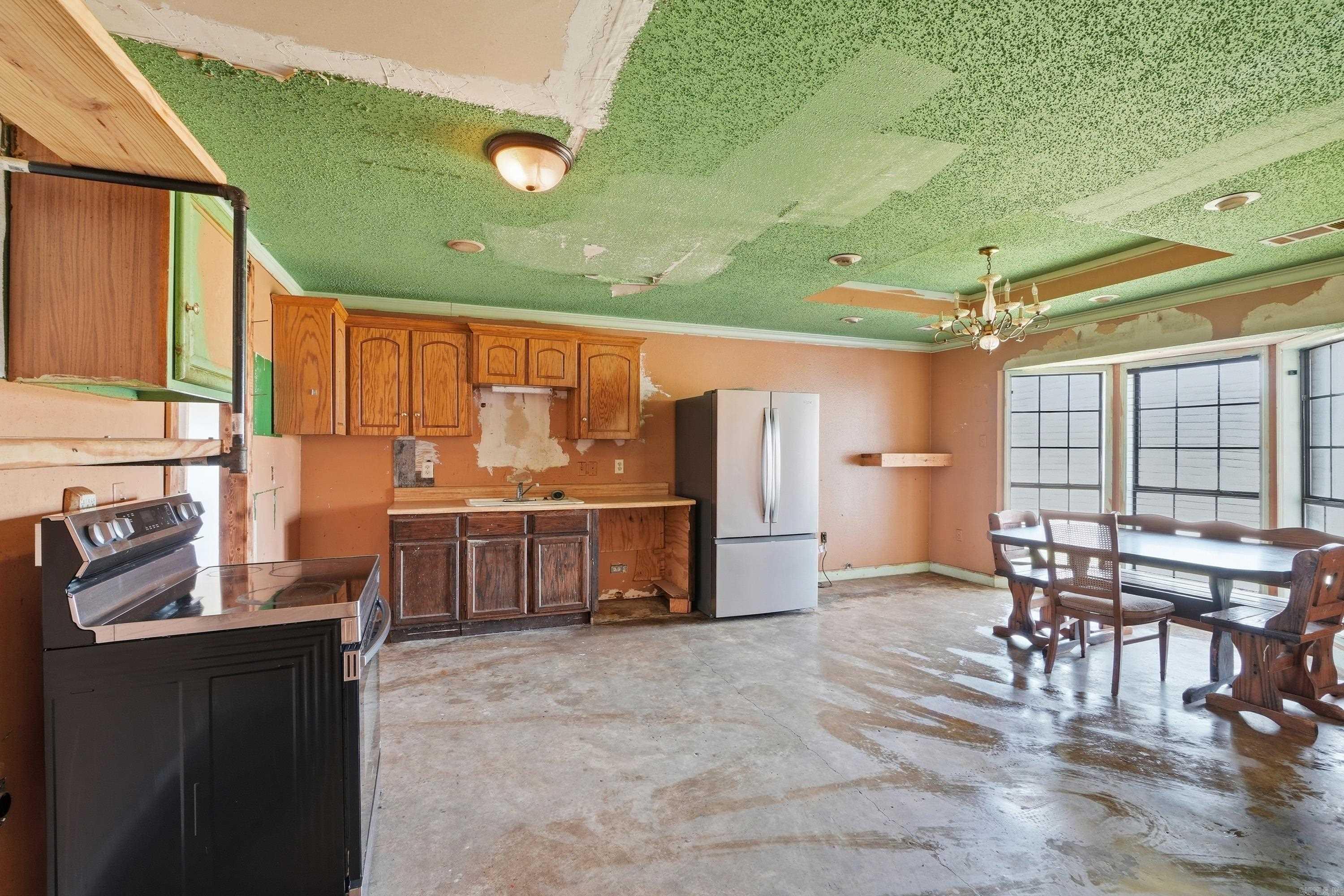 288 R G Davis  Romance, AR