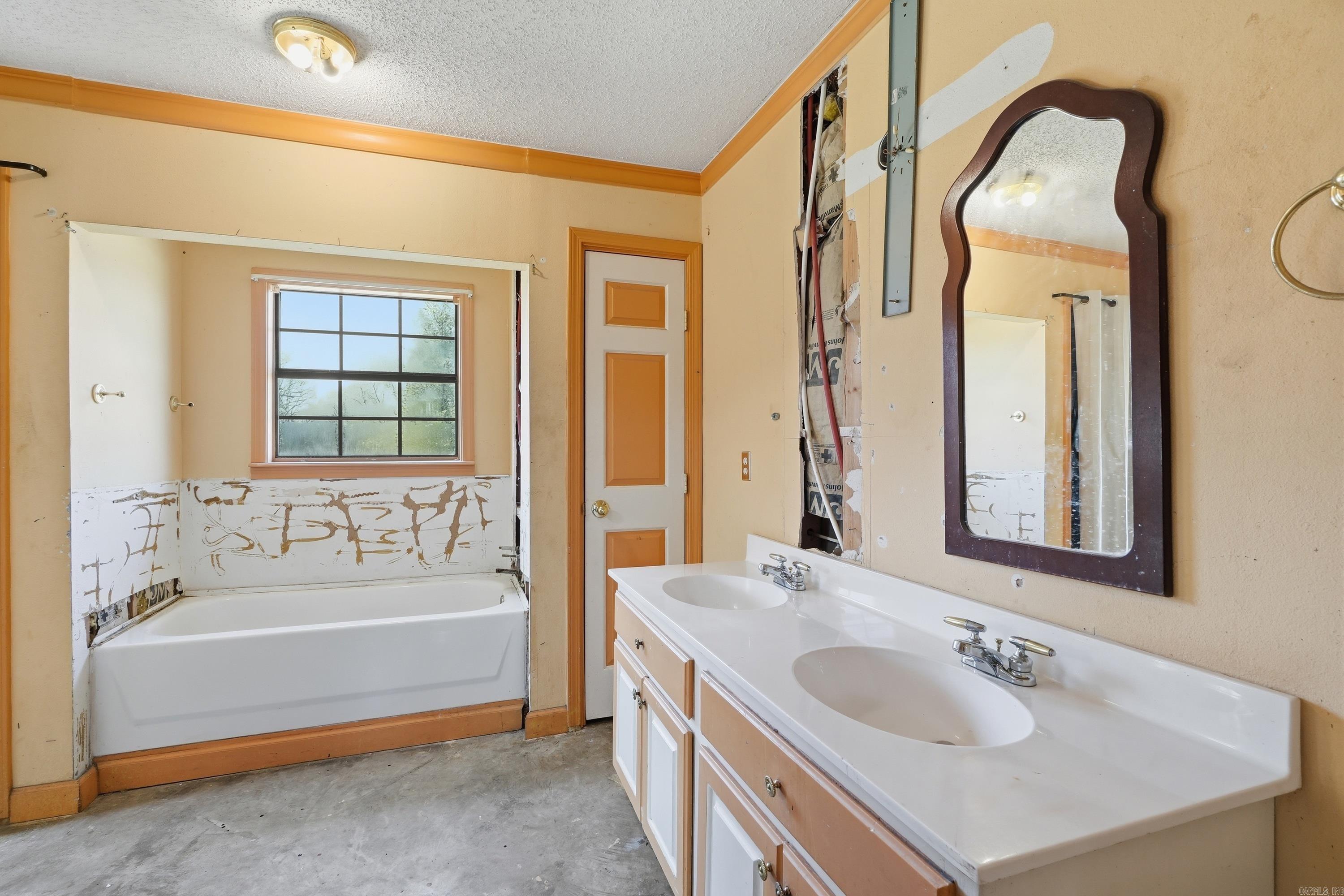 288 R G Davis  Romance, AR