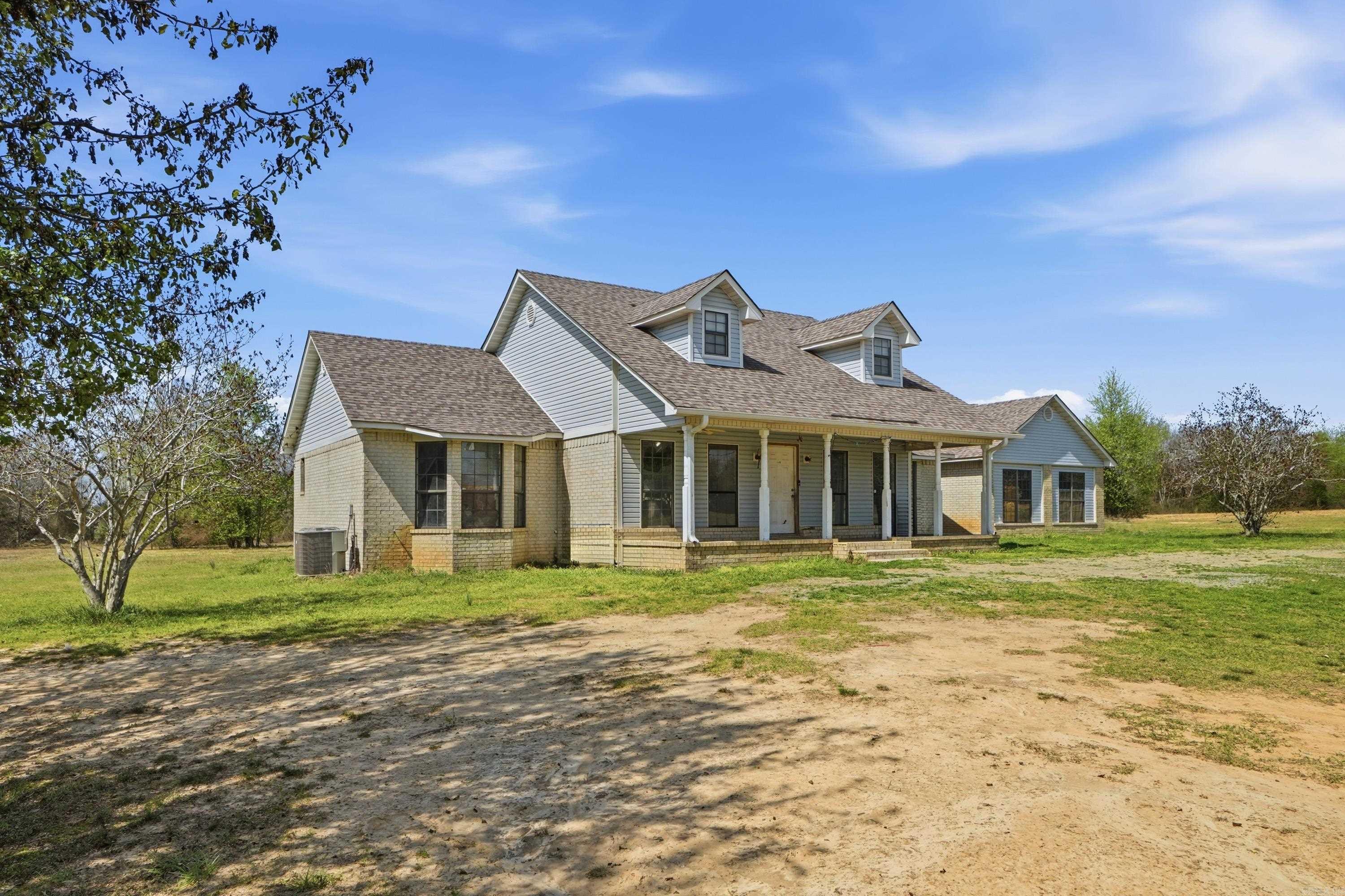 288 R G Davis  Romance, AR