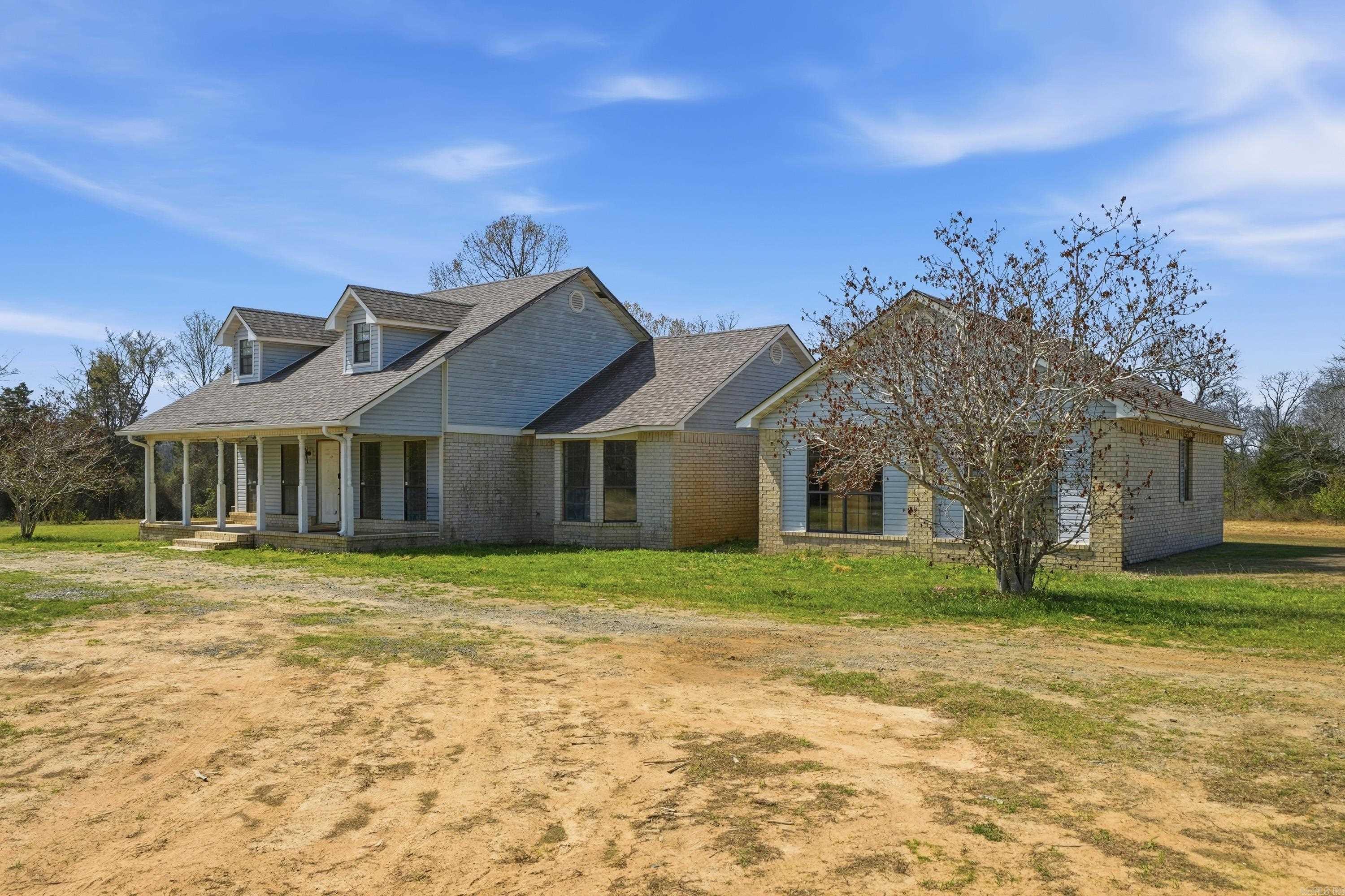 288 R G Davis  Romance, AR