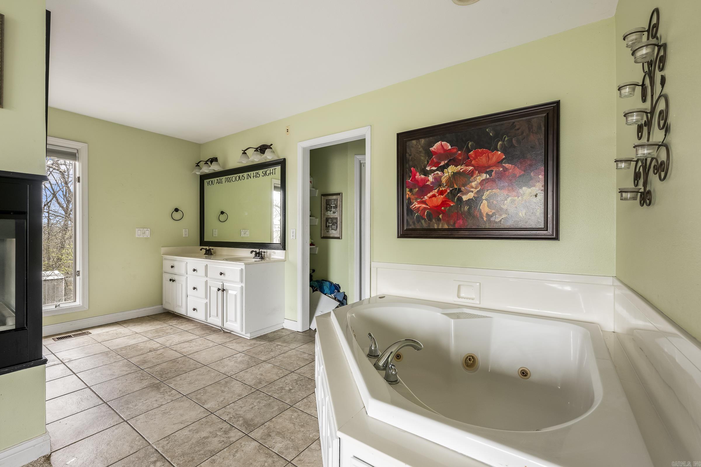 13638 Spring  Bentonville, AR