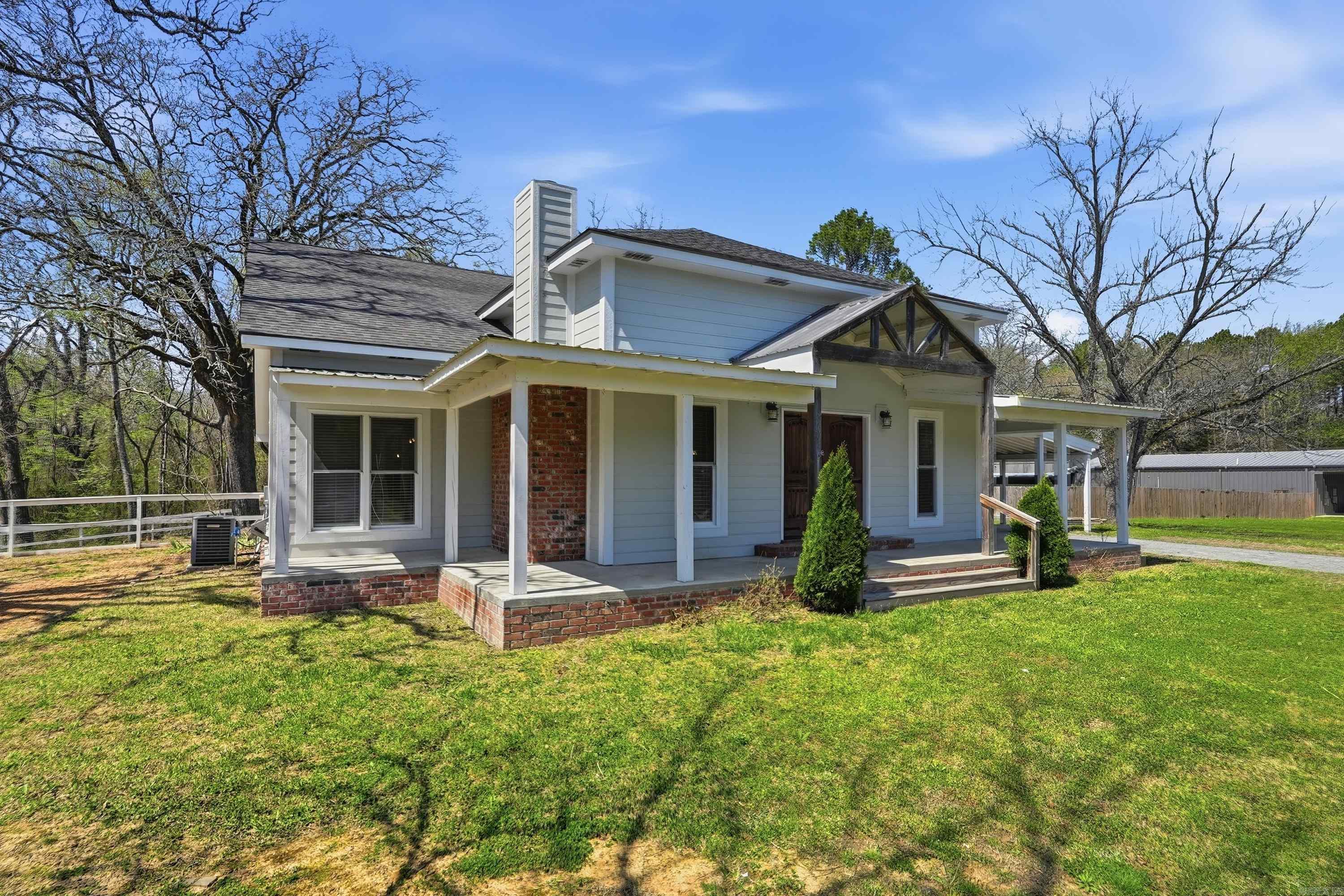 1224 Twin Coves Circle  Greers Ferry, AR