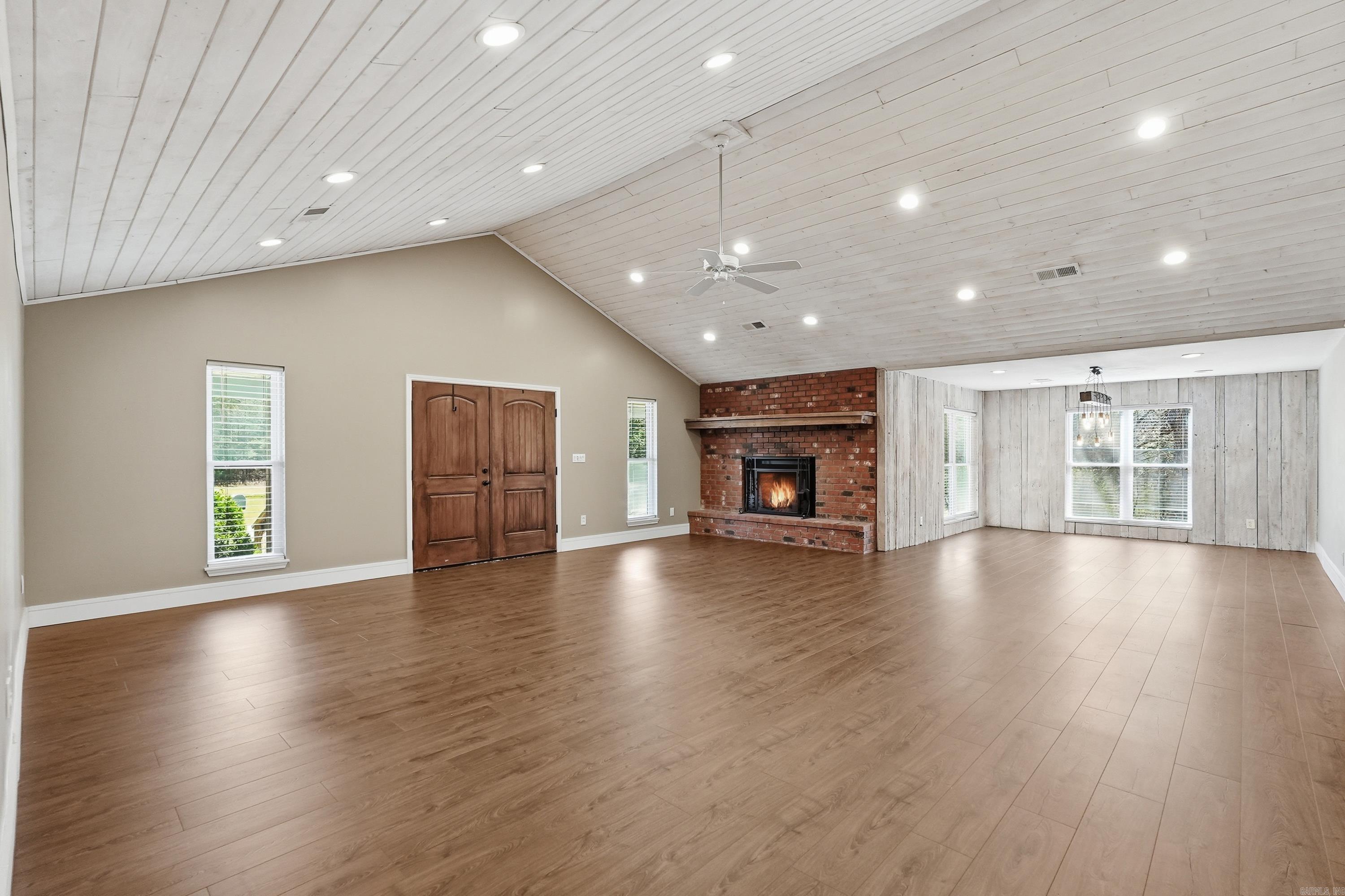 1224 Twin Coves Circle  Greers Ferry, AR