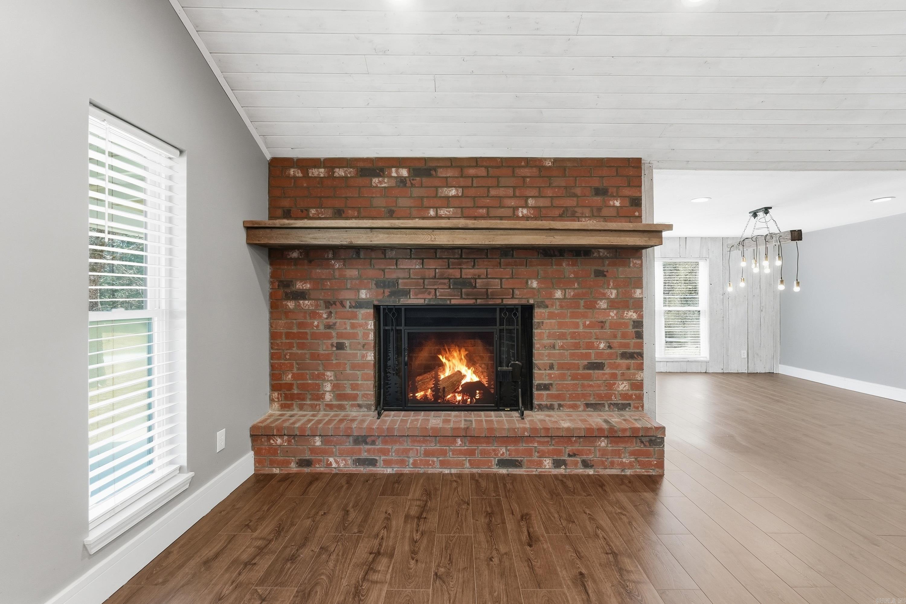 1224 Twin Coves Circle  Greers Ferry, AR