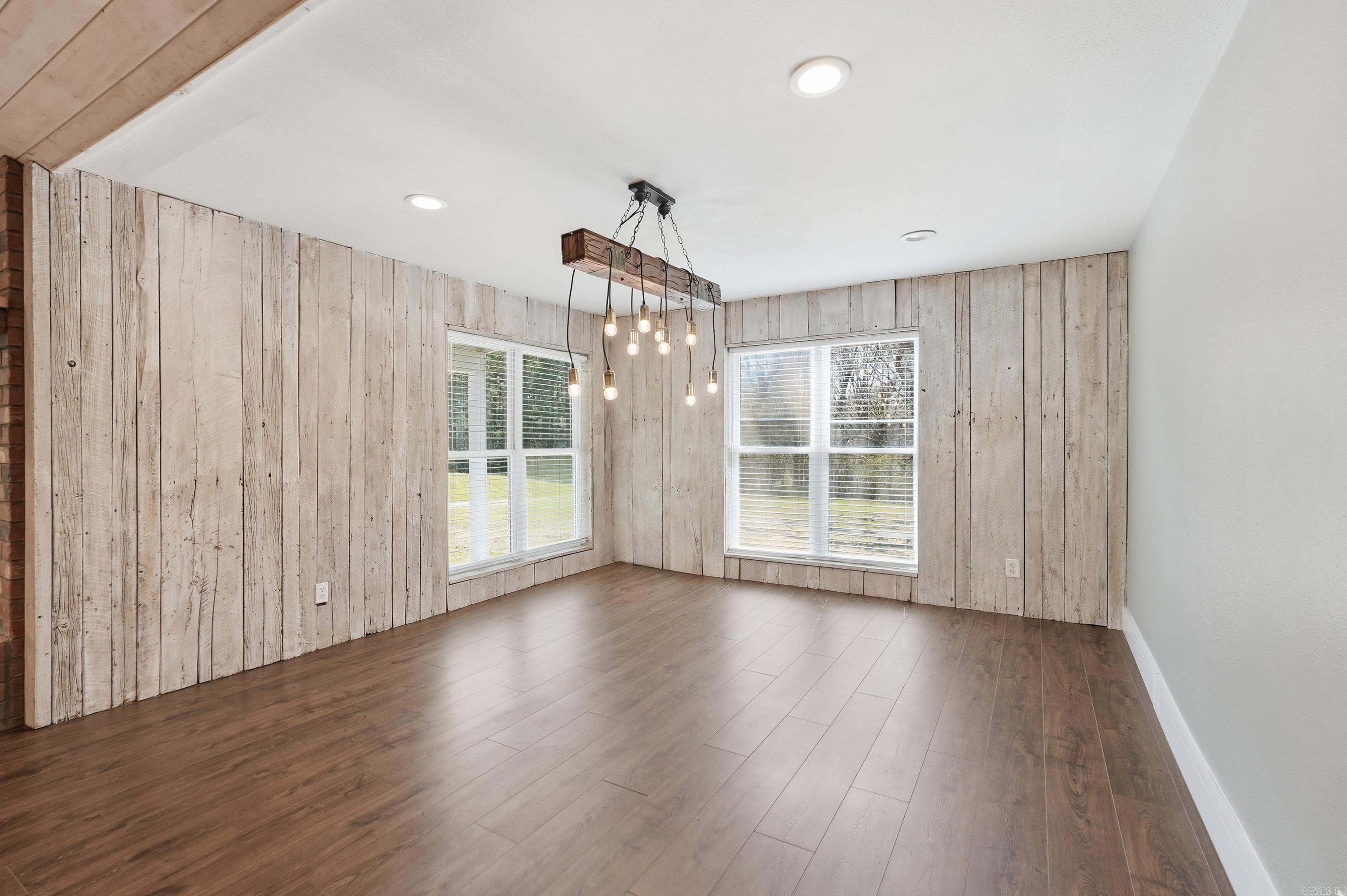 1224 Twin Coves Circle  Greers Ferry, AR