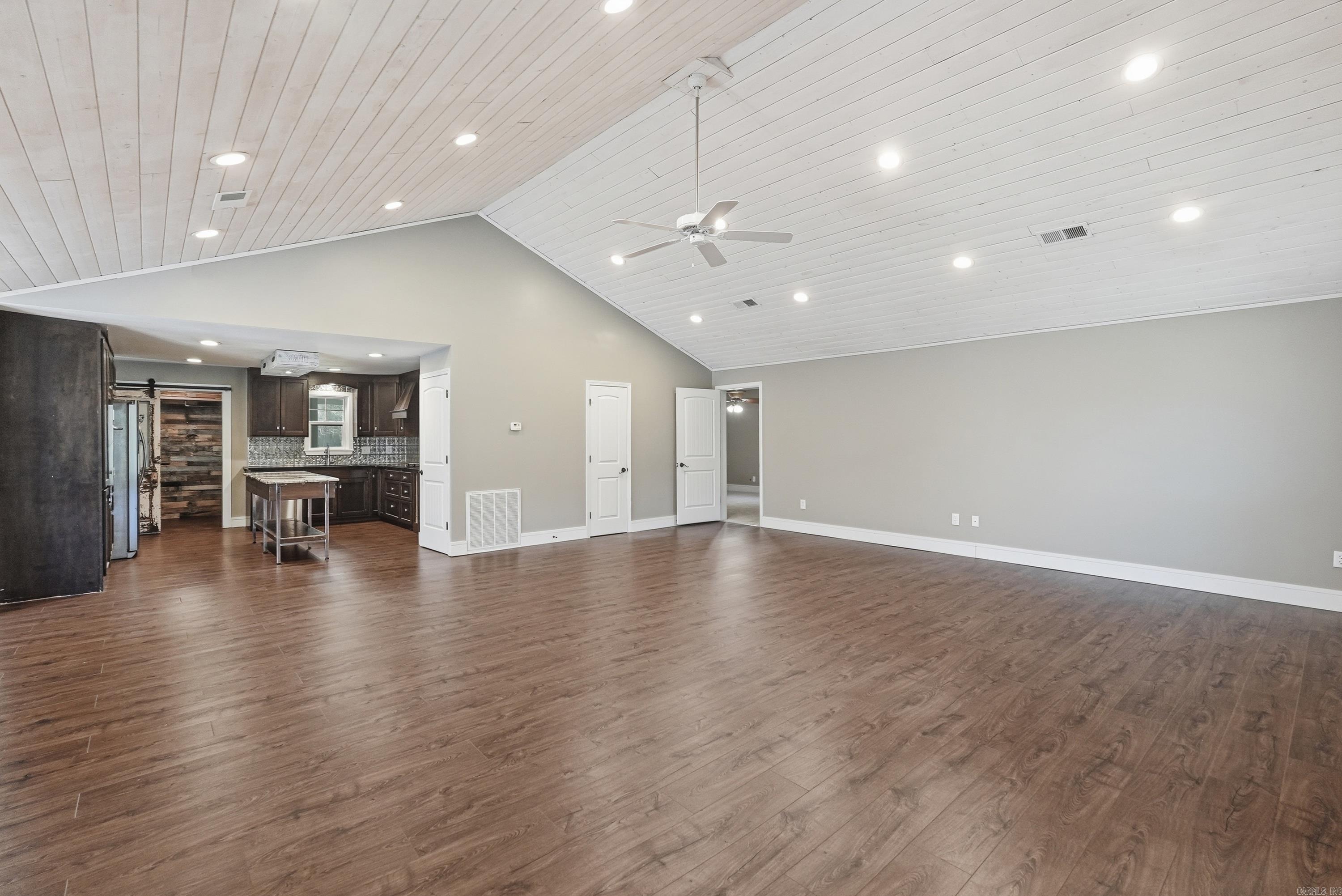 1224 Twin Coves Circle  Greers Ferry, AR