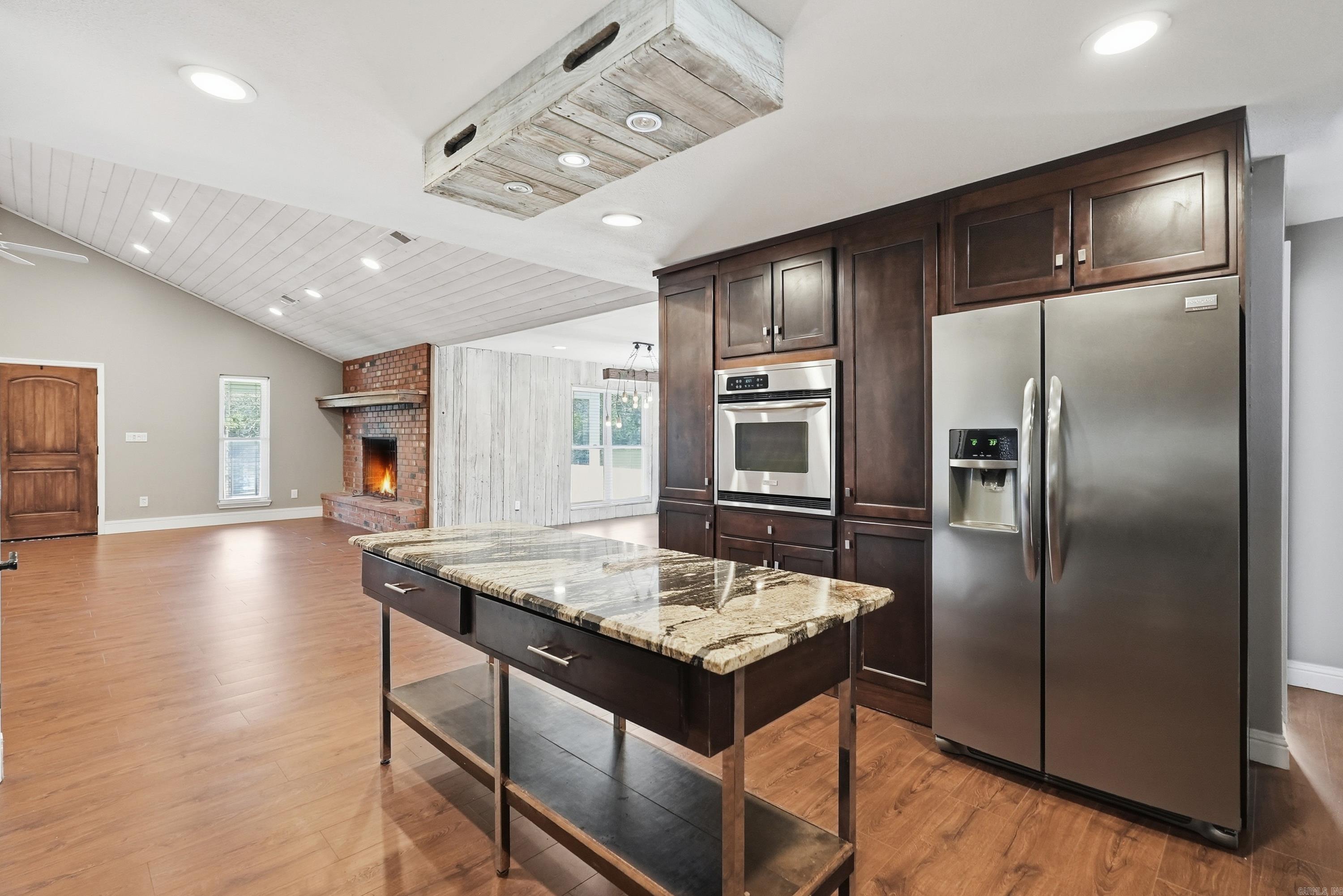 1224 Twin Coves Circle  Greers Ferry, AR