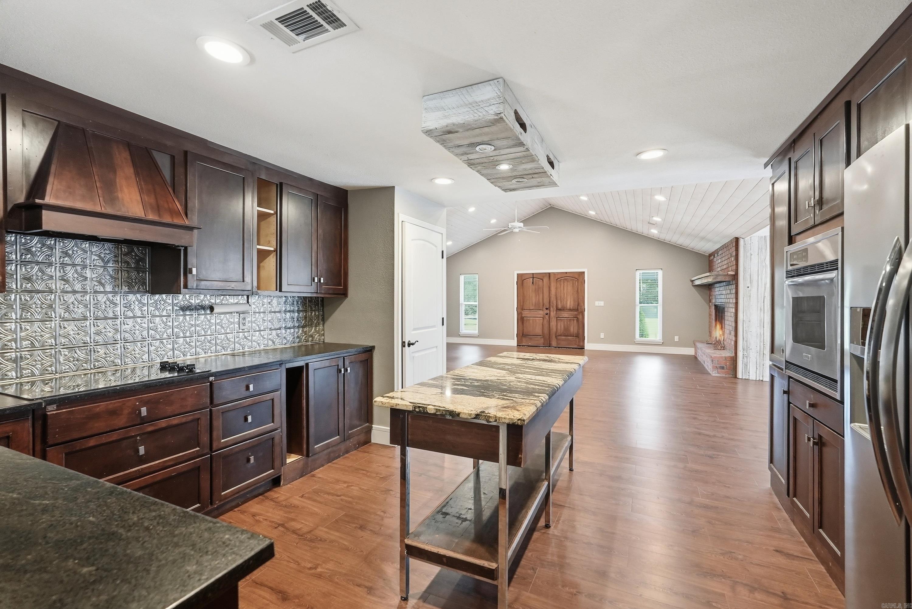 1224 Twin Coves Circle  Greers Ferry, AR