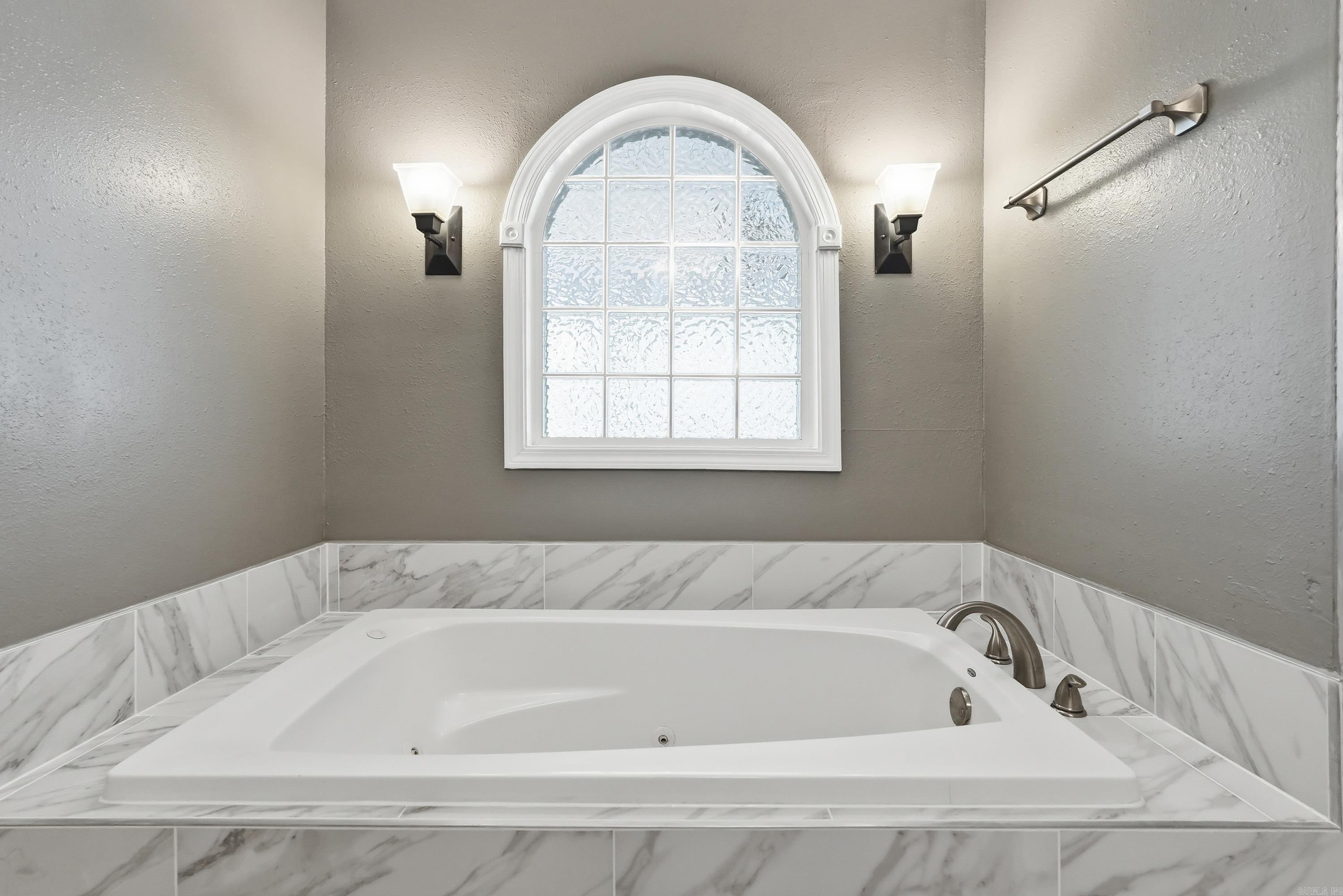 1224 Twin Coves Circle  Greers Ferry, AR