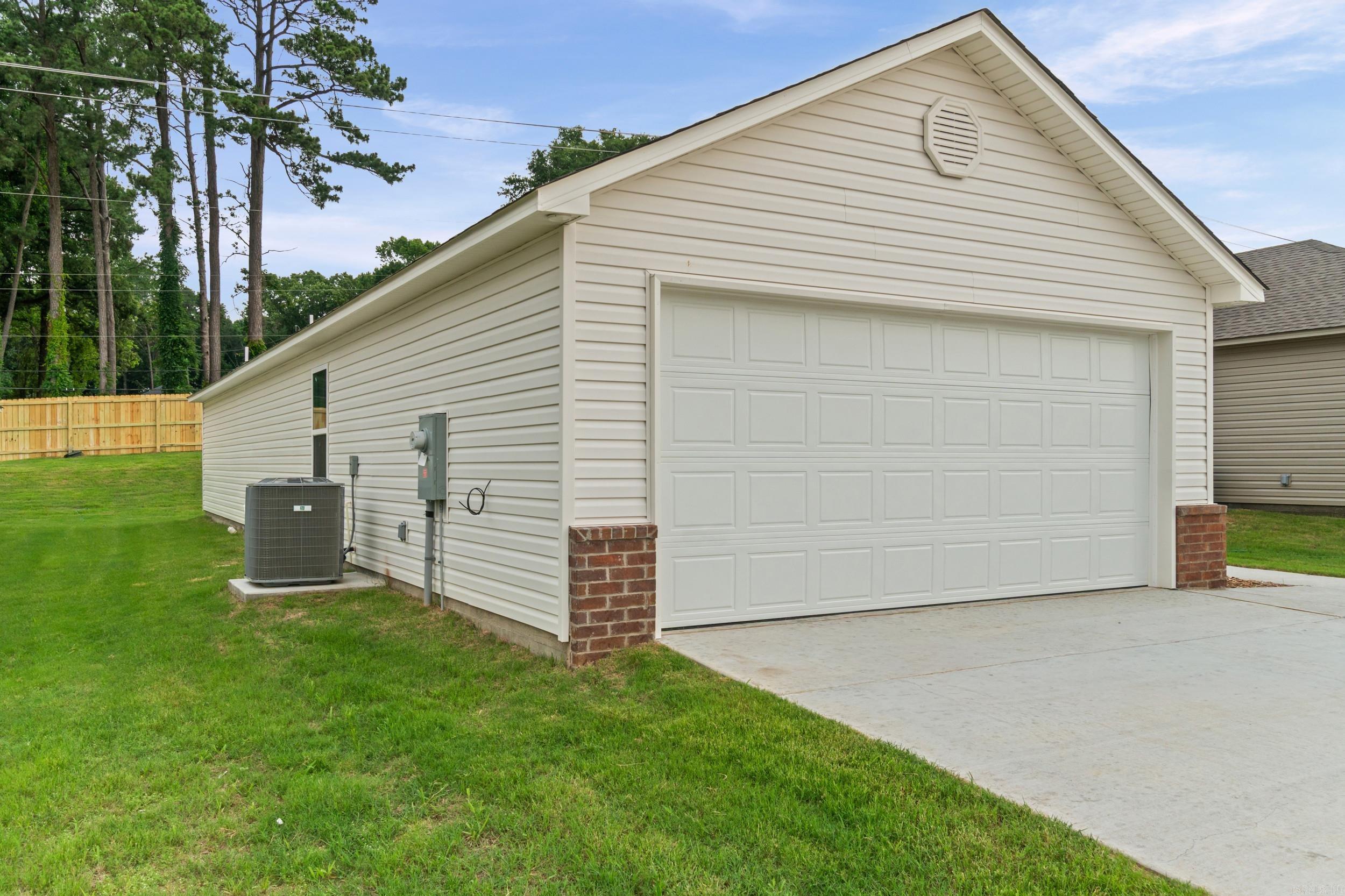 1028 Raven Walk Drive Benton, AR 72015