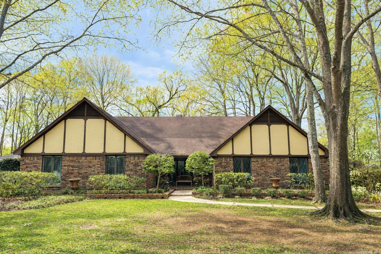 103 Brentwood Cir  Crossett, AR