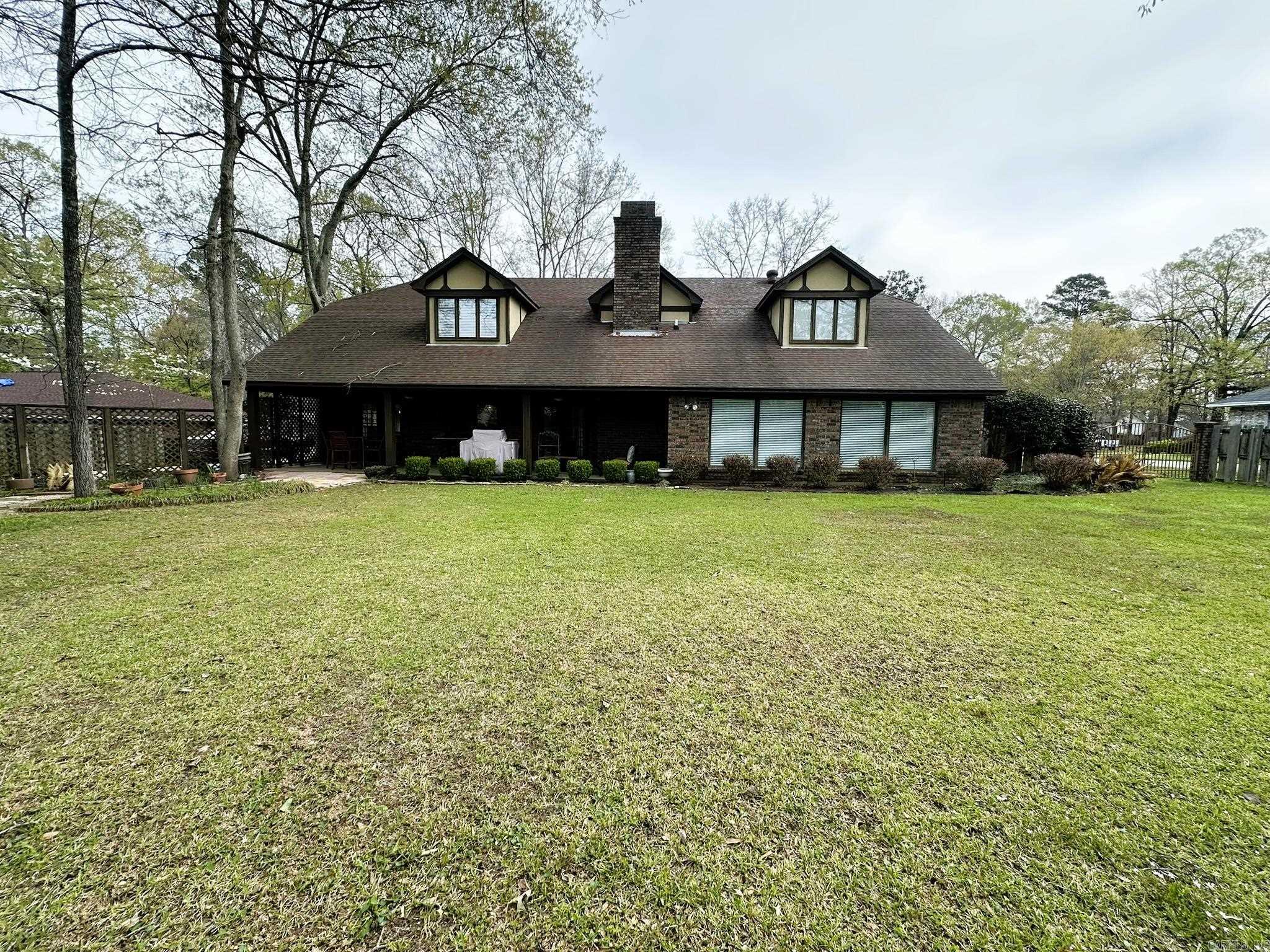 103 Brentwood Cir  Crossett, AR