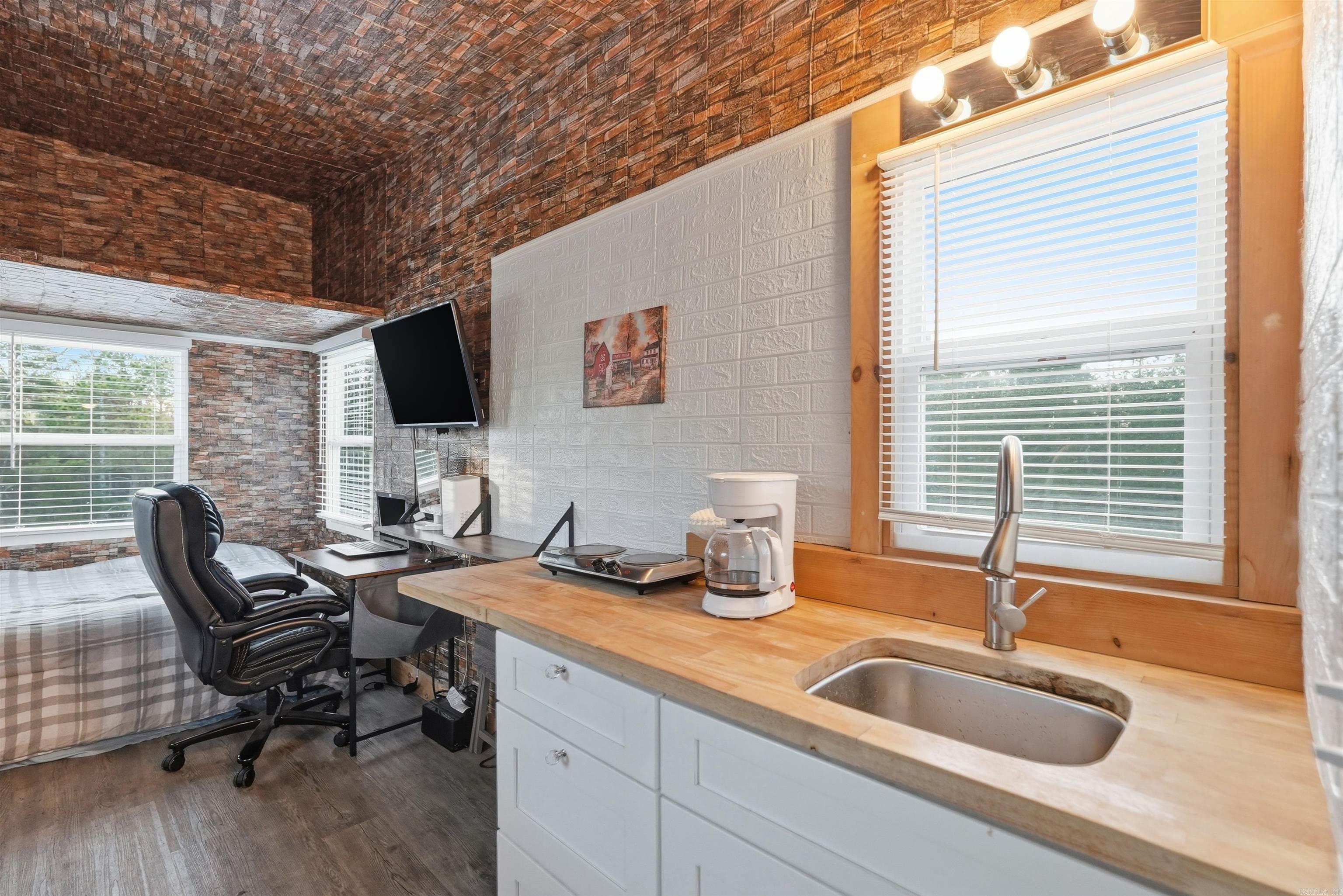 499 Quail  Calico Rock, AR