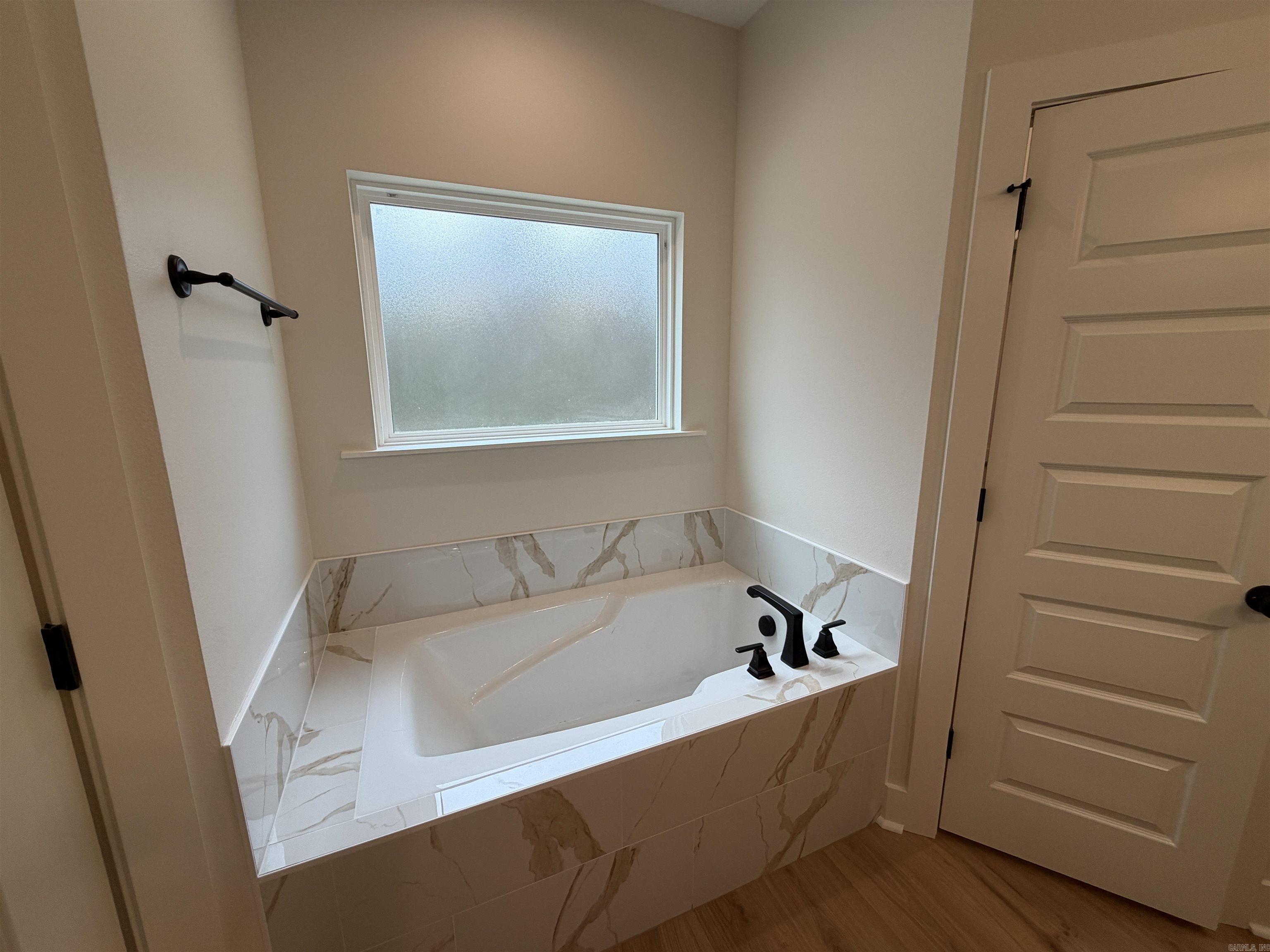 1 Woodhaven Ct.  Jacksonville, AR