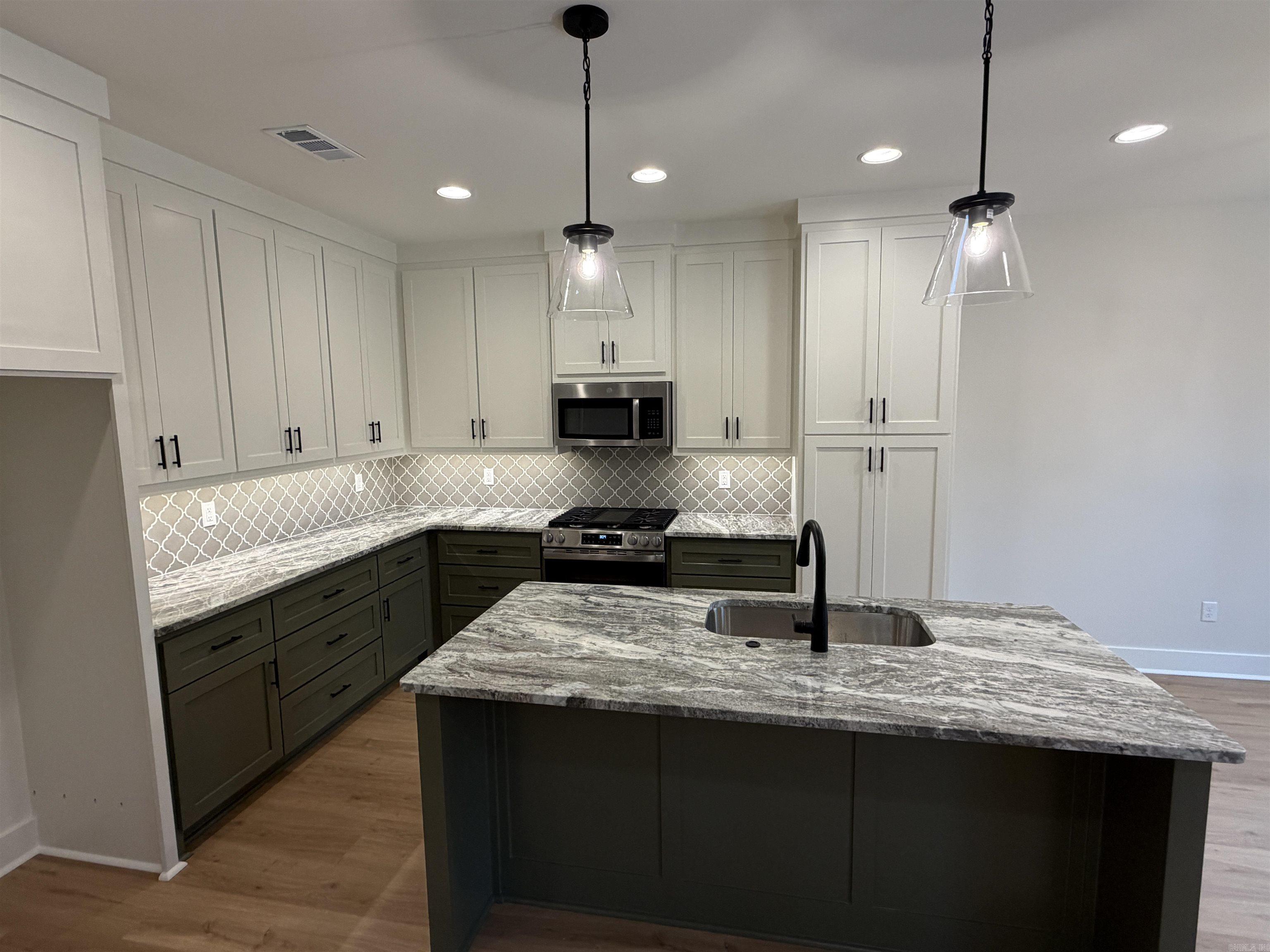 1 Woodhaven Ct.  Jacksonville, AR